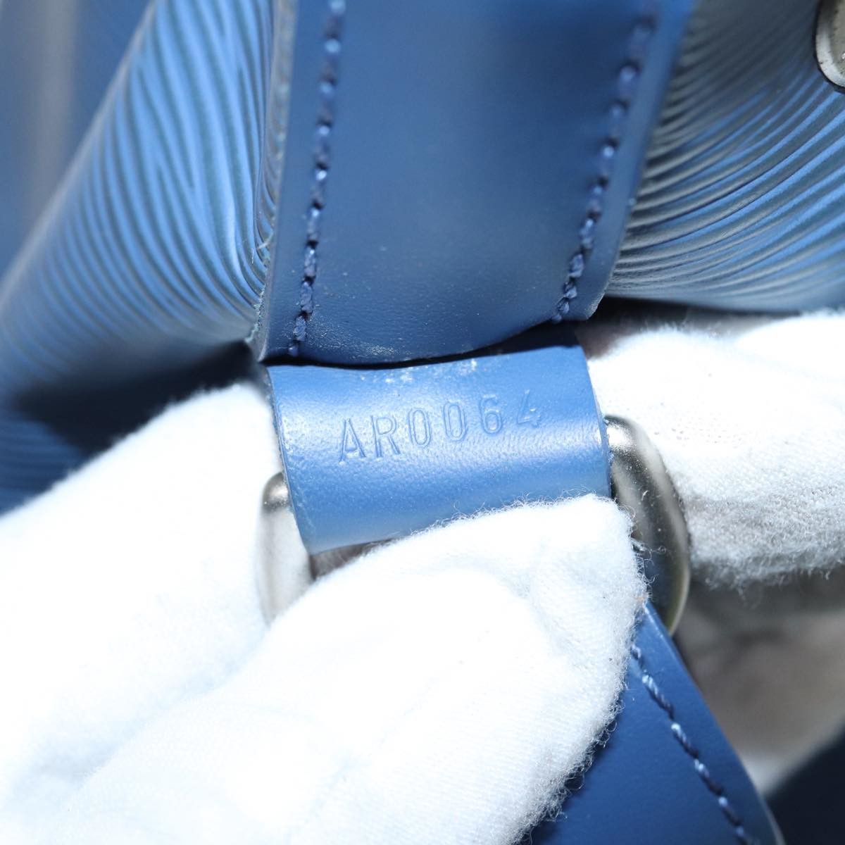 Louis Vuitton Noe Blue Leather Shoulder Bag (Pre-Owned) Size ONE SIZE - 13 Thumbnail