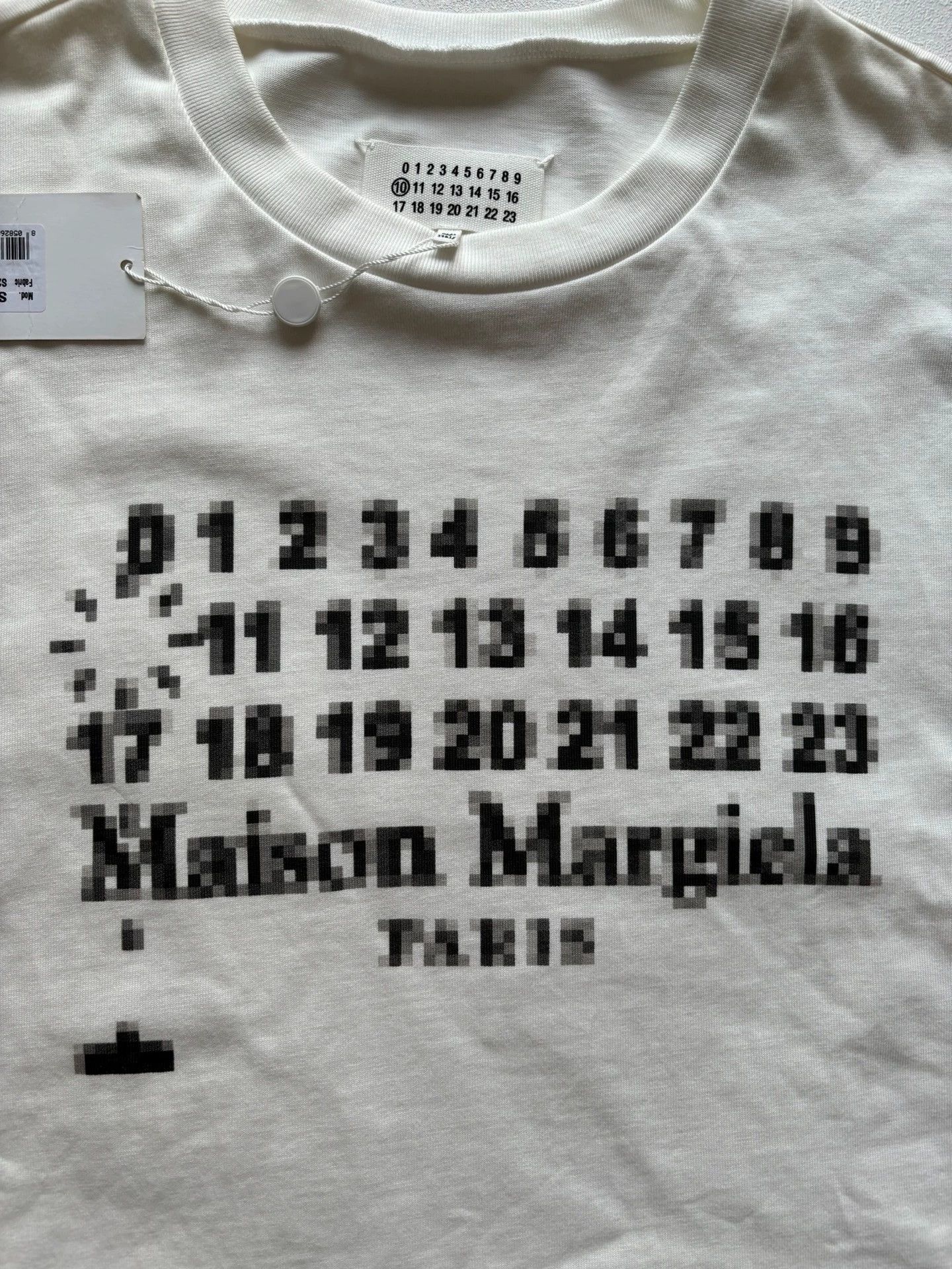 Maison Margiela Maison Margiela Mosaic confused Logo short