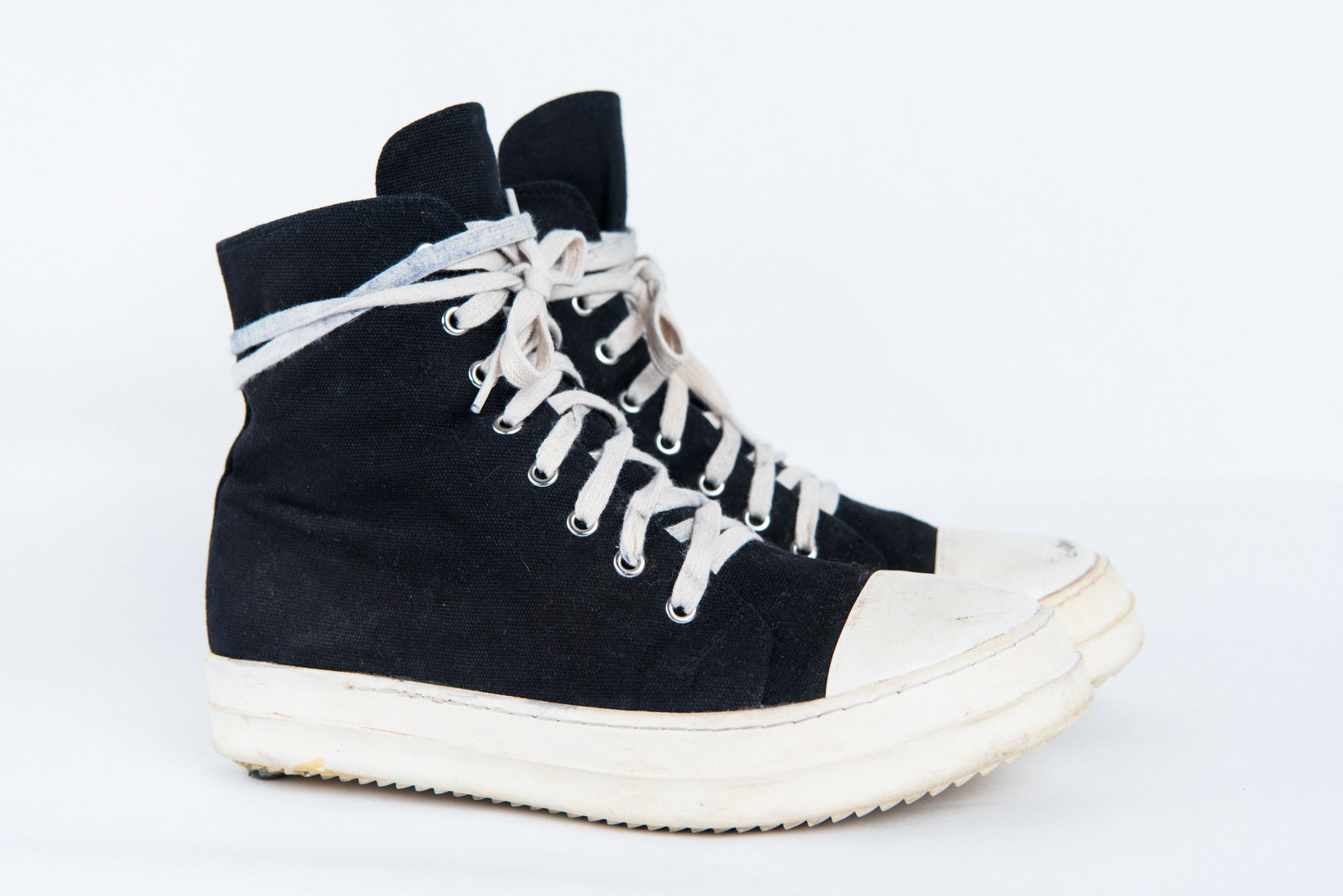 Black Canvas Ramones