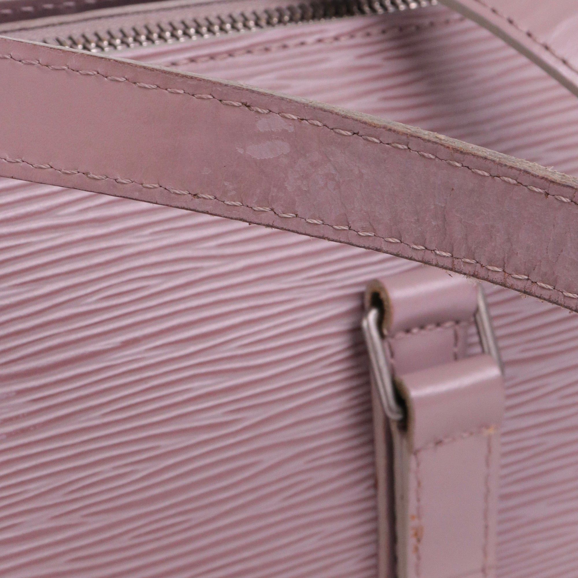 Louis Vuitton LOUIS VUITTON - Louis Vuitton Soufflot shoulder bag in lilac epi leather Size ONE SIZE - 9 Thumbnail