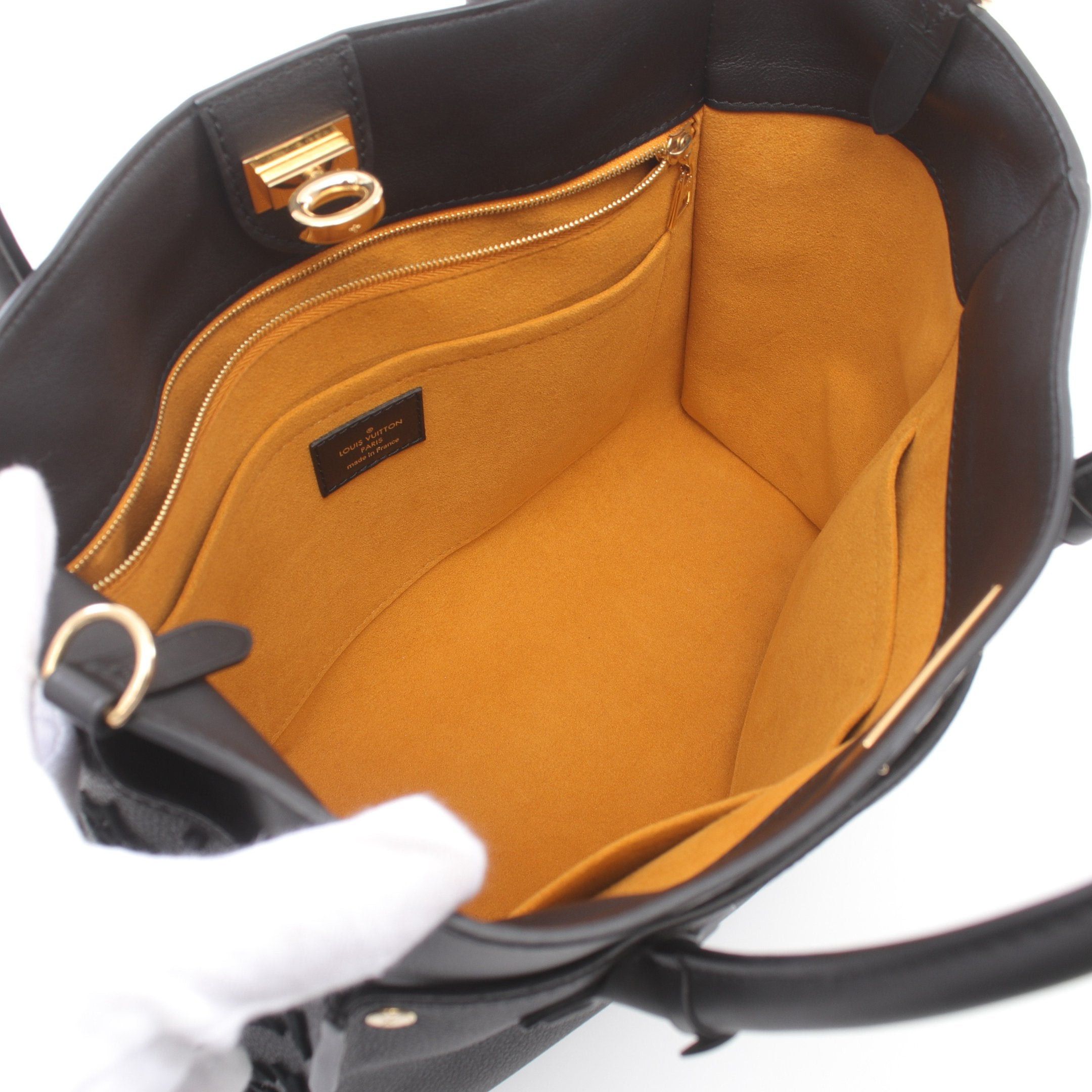 Louis Vuitton Louis Vuitton On My Side Mm Monogram Taffeta Noir Handbag Leather Black Size ONE SIZE - 3 Thumbnail