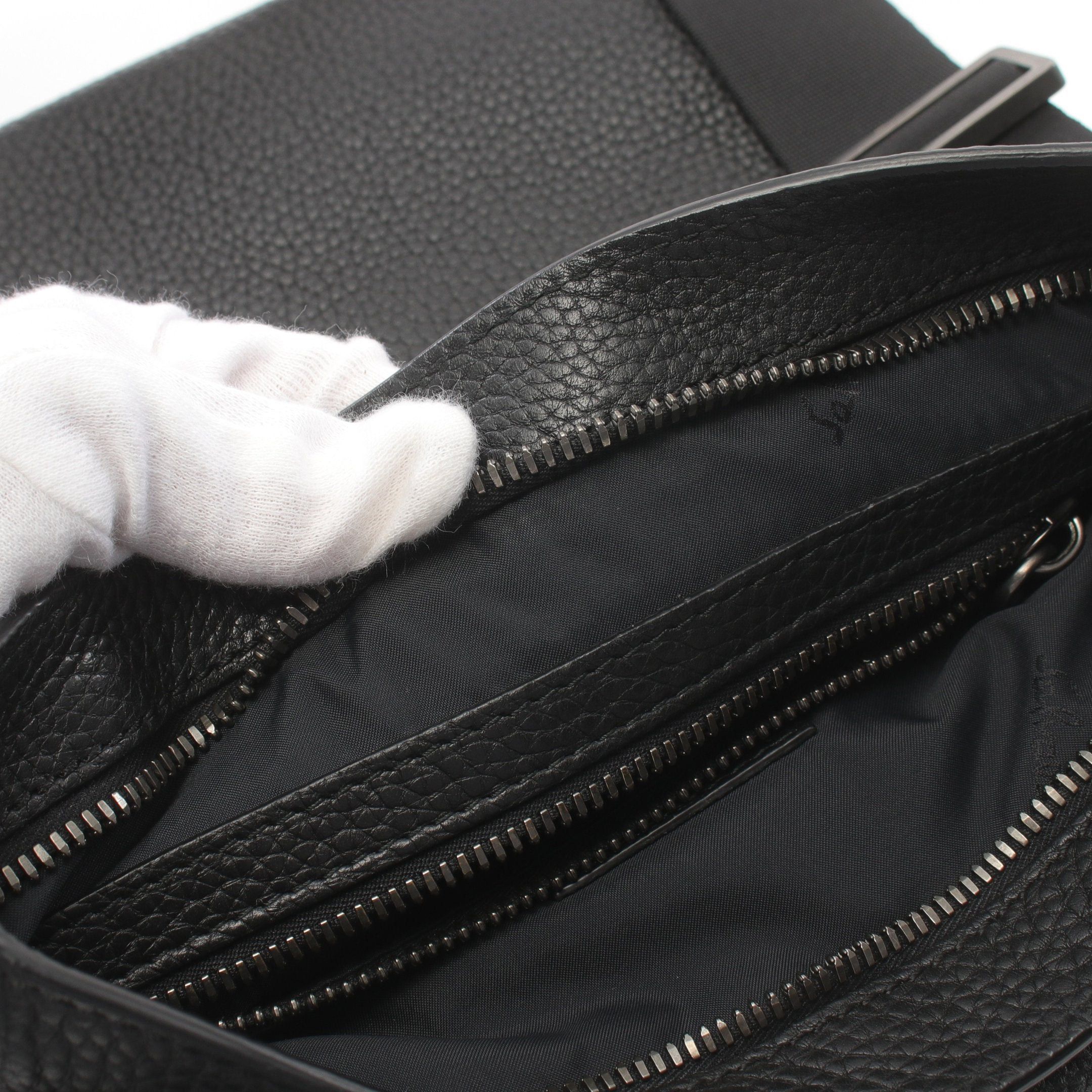 Salvatore Ferragamo Salvatore Ferragamo Shoulder Bag Leather Black Size ONE SIZE - 7 Thumbnail