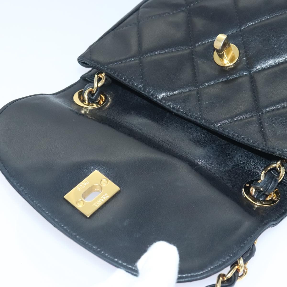 Chanel Bicolore Black Leather Shoulder Bag (Pre-Owned) Size ONE SIZE - 20 Thumbnail