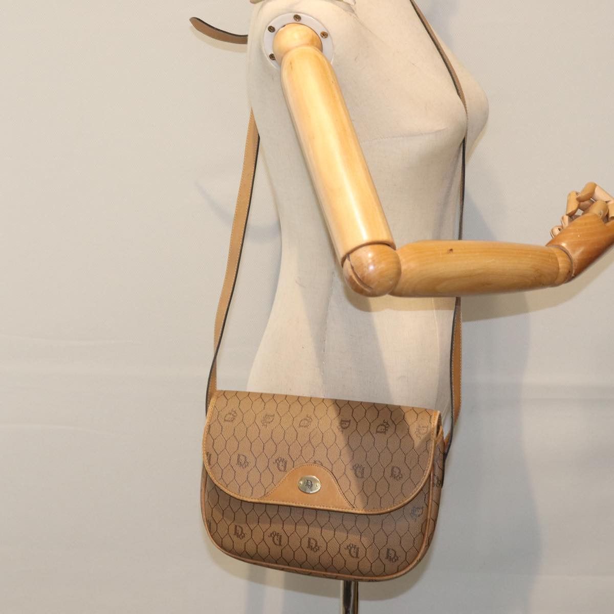 Dior Honeycomb Brown Canvas Shoulder Bag (Pre-Owned) Size ONE SIZE - 14 Thumbnail