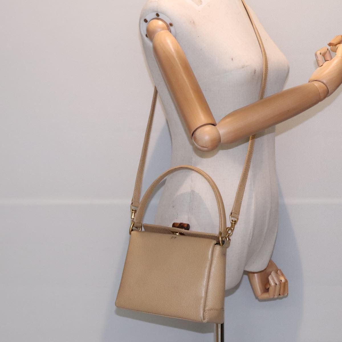 Gucci Bamboo Beige Leather Handbag (Pre-Owned) Size ONE SIZE - 17 Thumbnail