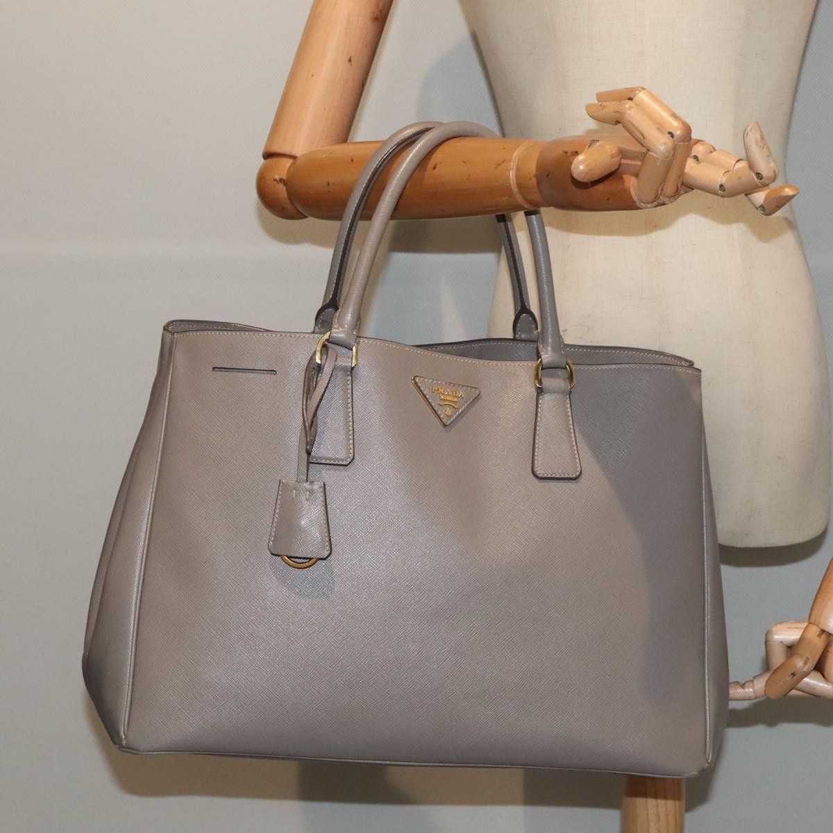 Prada Saffiano Beige Leather Handbag (Pre-Owned) Size ONE SIZE - 17 Thumbnail