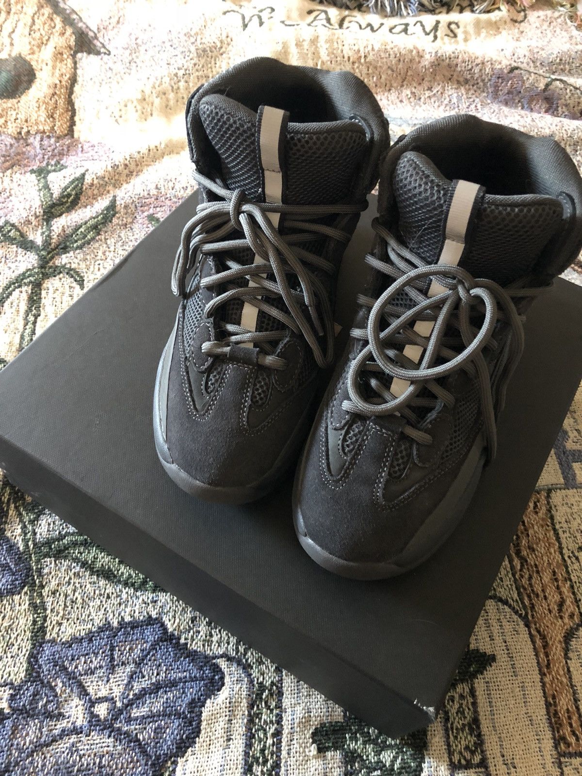 Yeezy season 6 desert rat sales