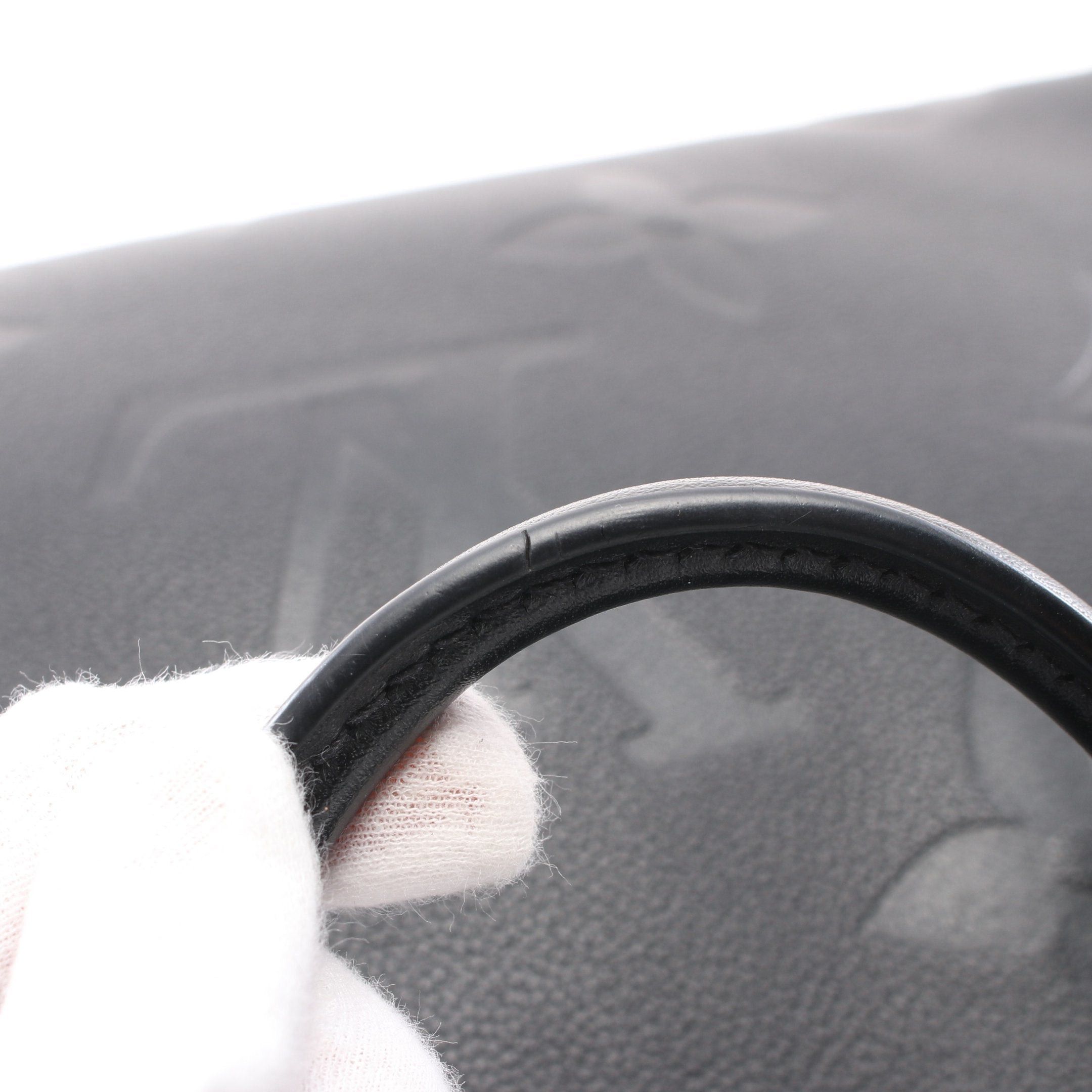 Louis Vuitton Louis Vuitton On-The-Go Gm Monogram Empreinte Noir Shoulder Bag Tote Leather Black Size ONE SIZE - 8 Thumbnail