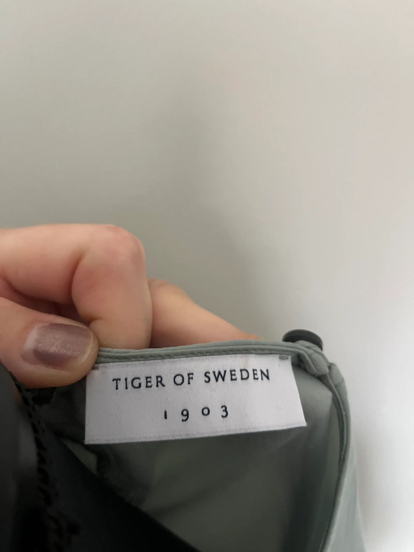 Tiger of Sweden Tiger of Sweden Top Size M / US 6-8 / IT 42-44 - 2 Thumbnail