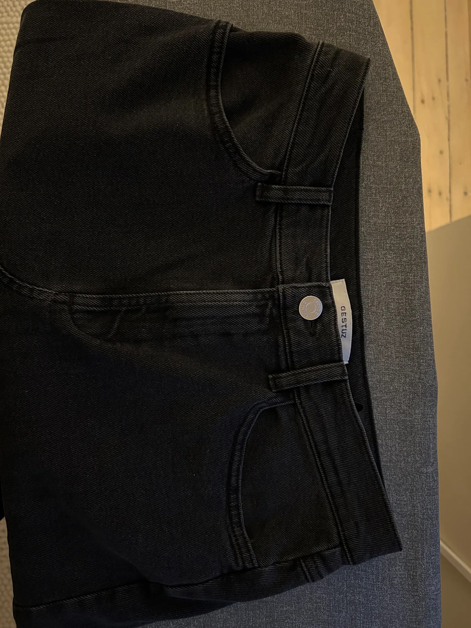 Gestuz Gestuz Skirt Size 27" / US 4 / IT 40 - 3 Thumbnail