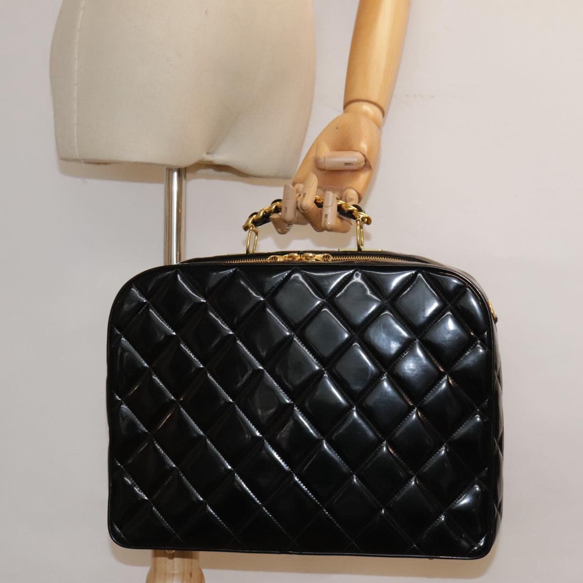 Chanel Black Patent Leather Handbag (Pre-Owned) Size ONE SIZE - 12 Thumbnail