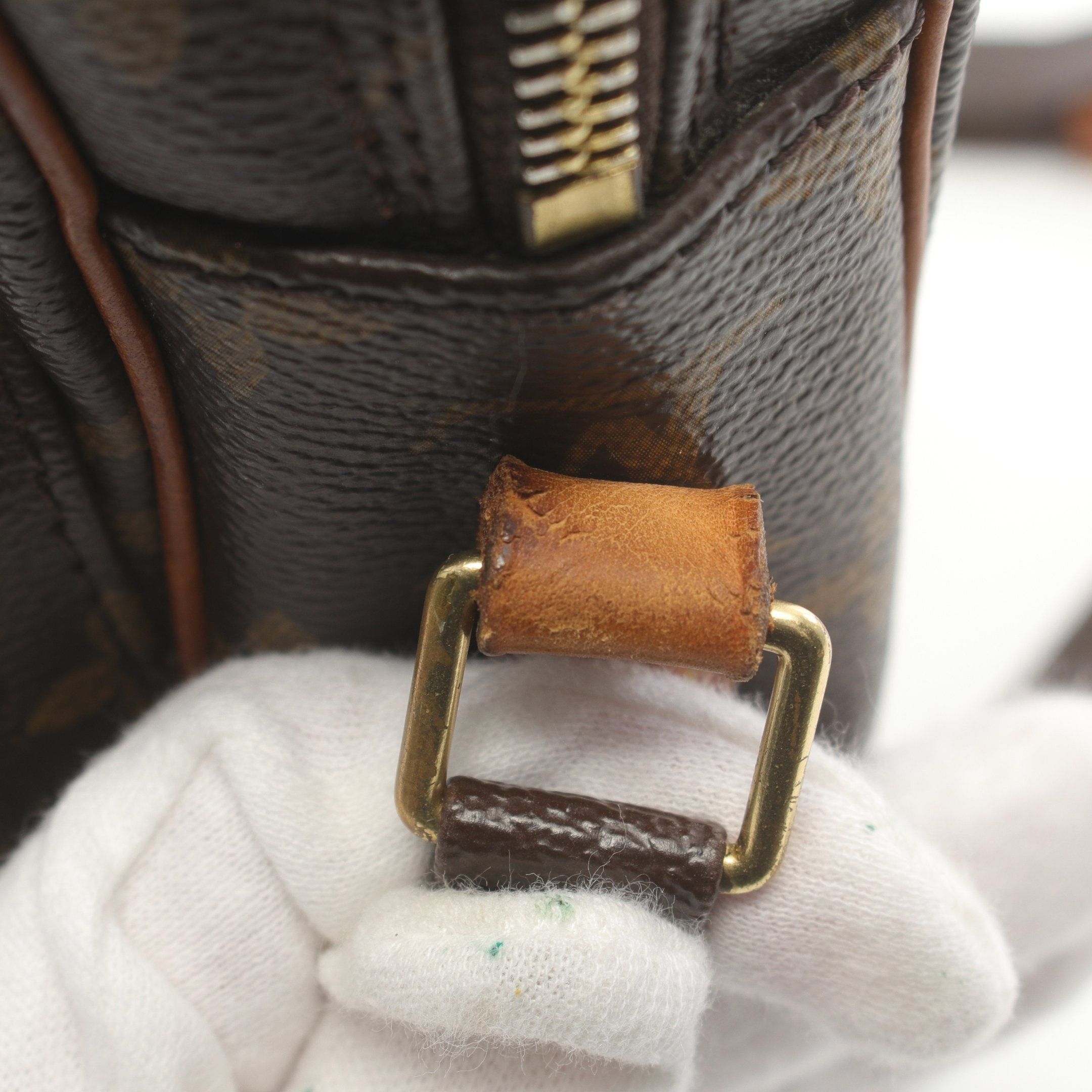 Louis Vuitton Louis Vuitton Amazon Monogram Shoulder Bag Leather Brown Size ONE SIZE - 8 Thumbnail