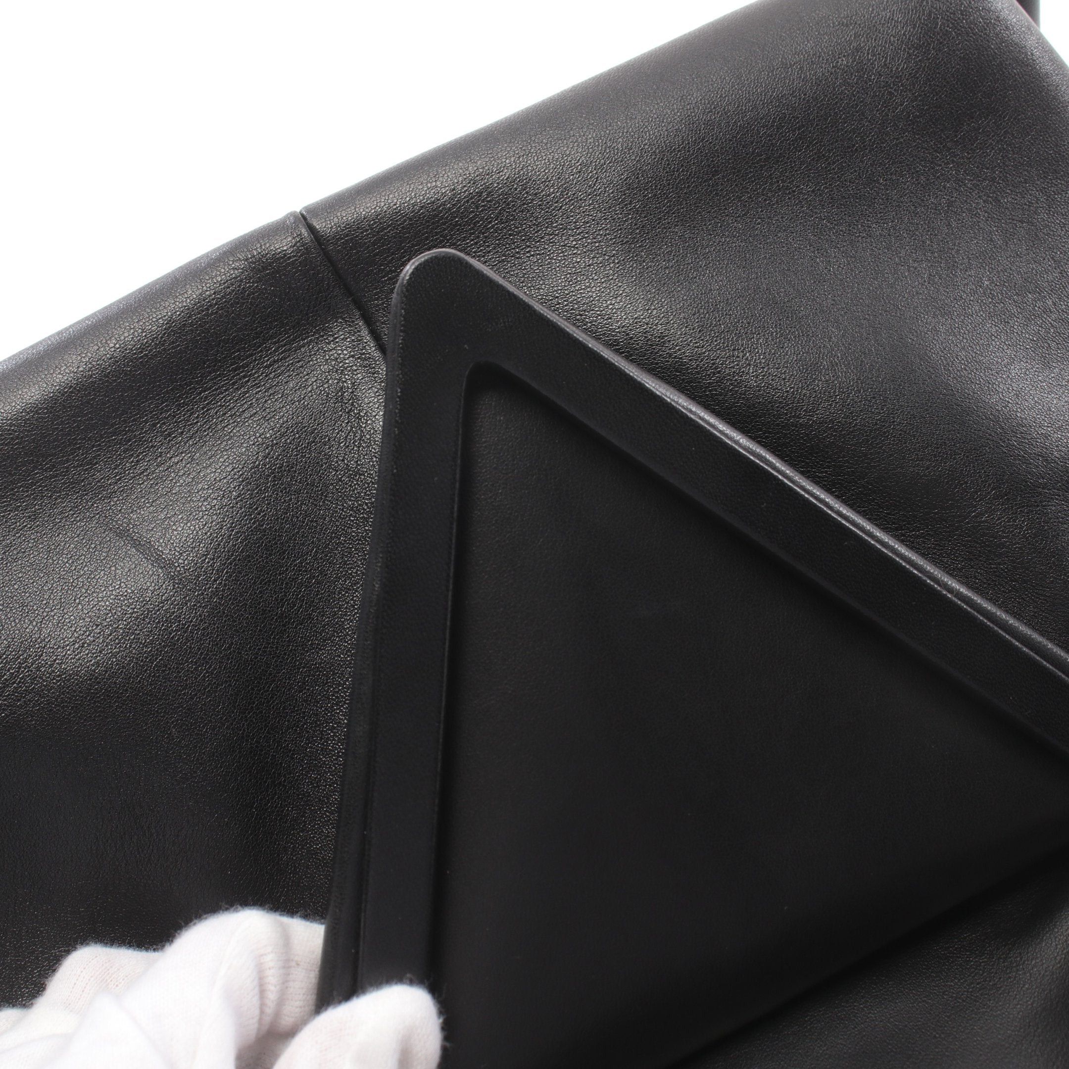 Bottega Veneta Bottega Veneta Triangle Flap Clutch Bag Leather Black Size ONE SIZE - 7 Thumbnail