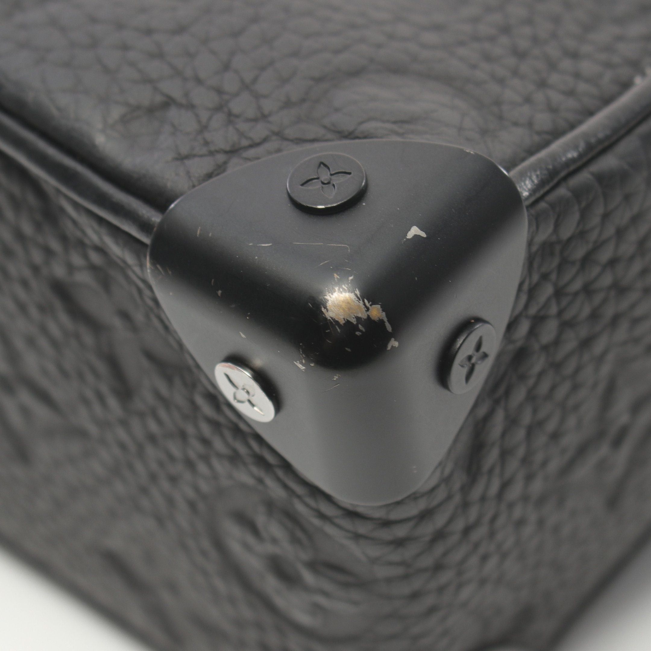 Louis Vuitton Louis Vuitton Mini Soft Trunk Monogram Taurillon Noir Chain Shoulder Bag Leather Black Size ONE SIZE - 6 Thumbnail