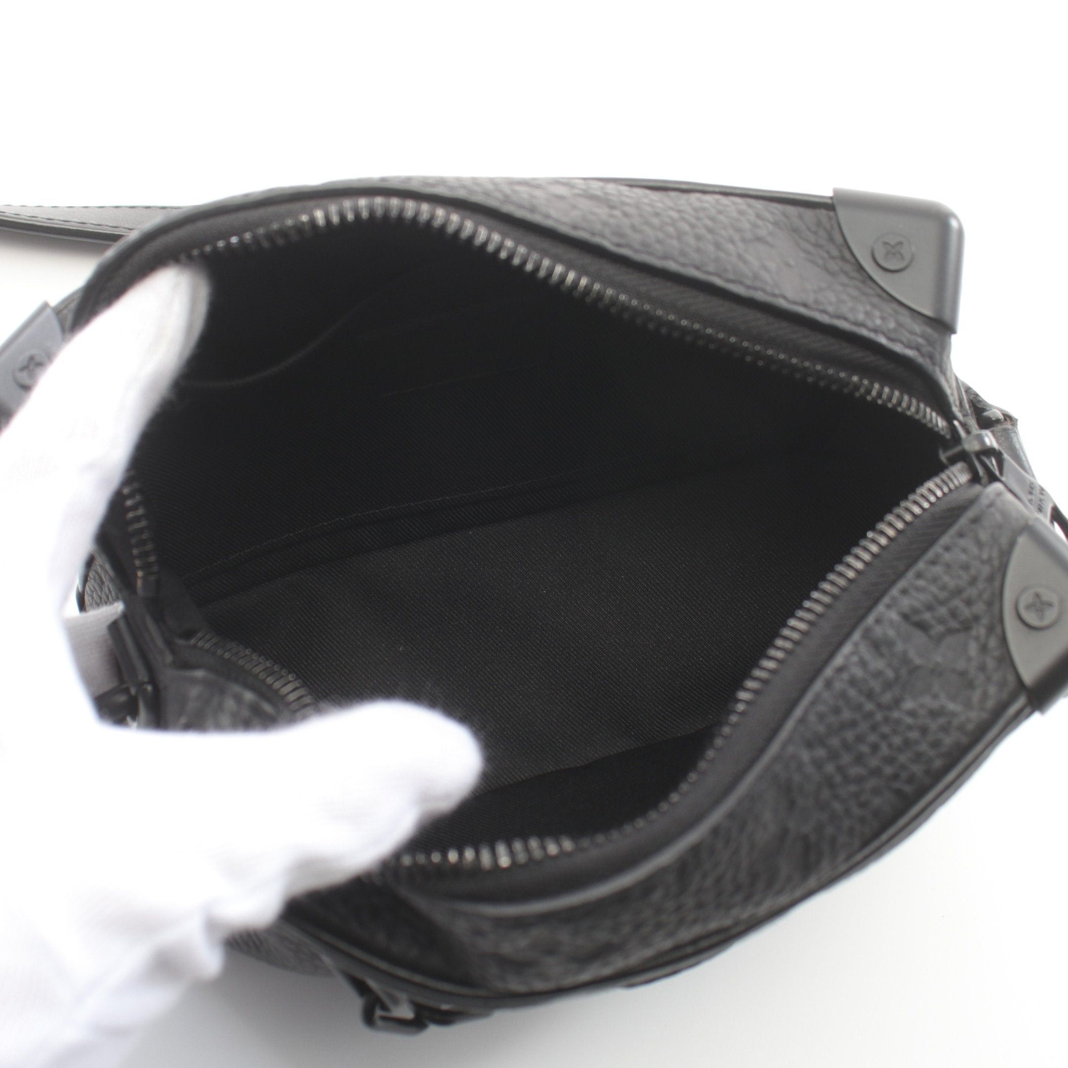 Louis Vuitton Louis Vuitton Mini Soft Trunk Monogram Taurillon Noir Chain Shoulder Bag Leather Black Size ONE SIZE - 3 Thumbnail