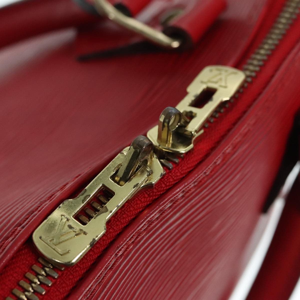 Louis Vuitton Alma Red Leather Handbag (Pre-Owned) Size ONE SIZE - 18 Thumbnail