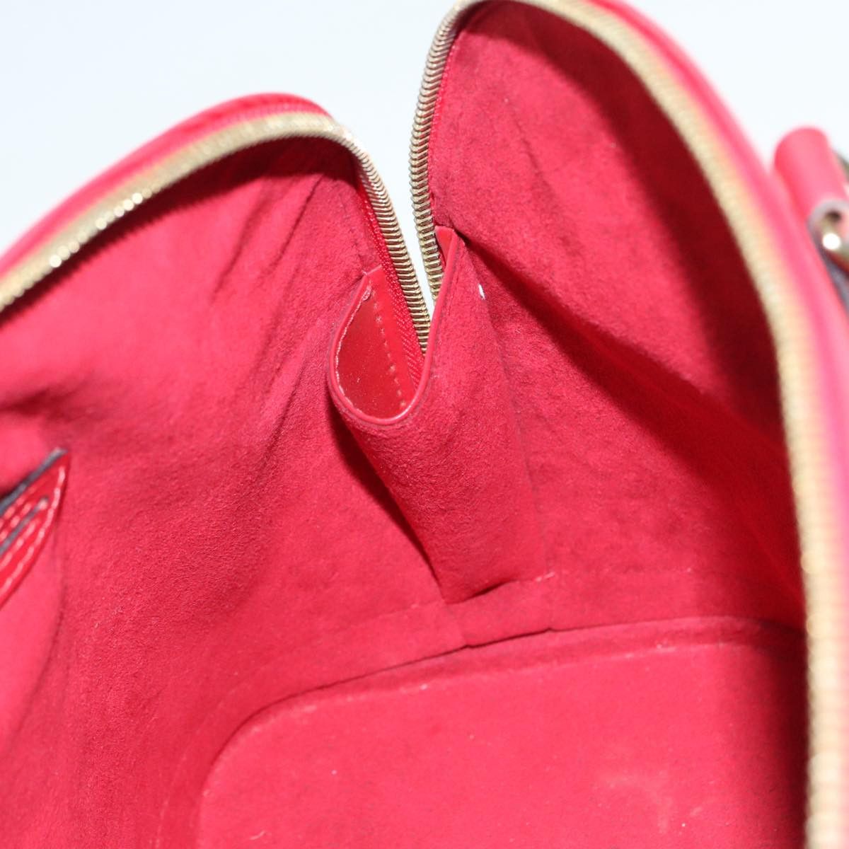 Louis Vuitton Alma Red Leather Handbag (Pre-Owned) Size ONE SIZE - 19 Thumbnail