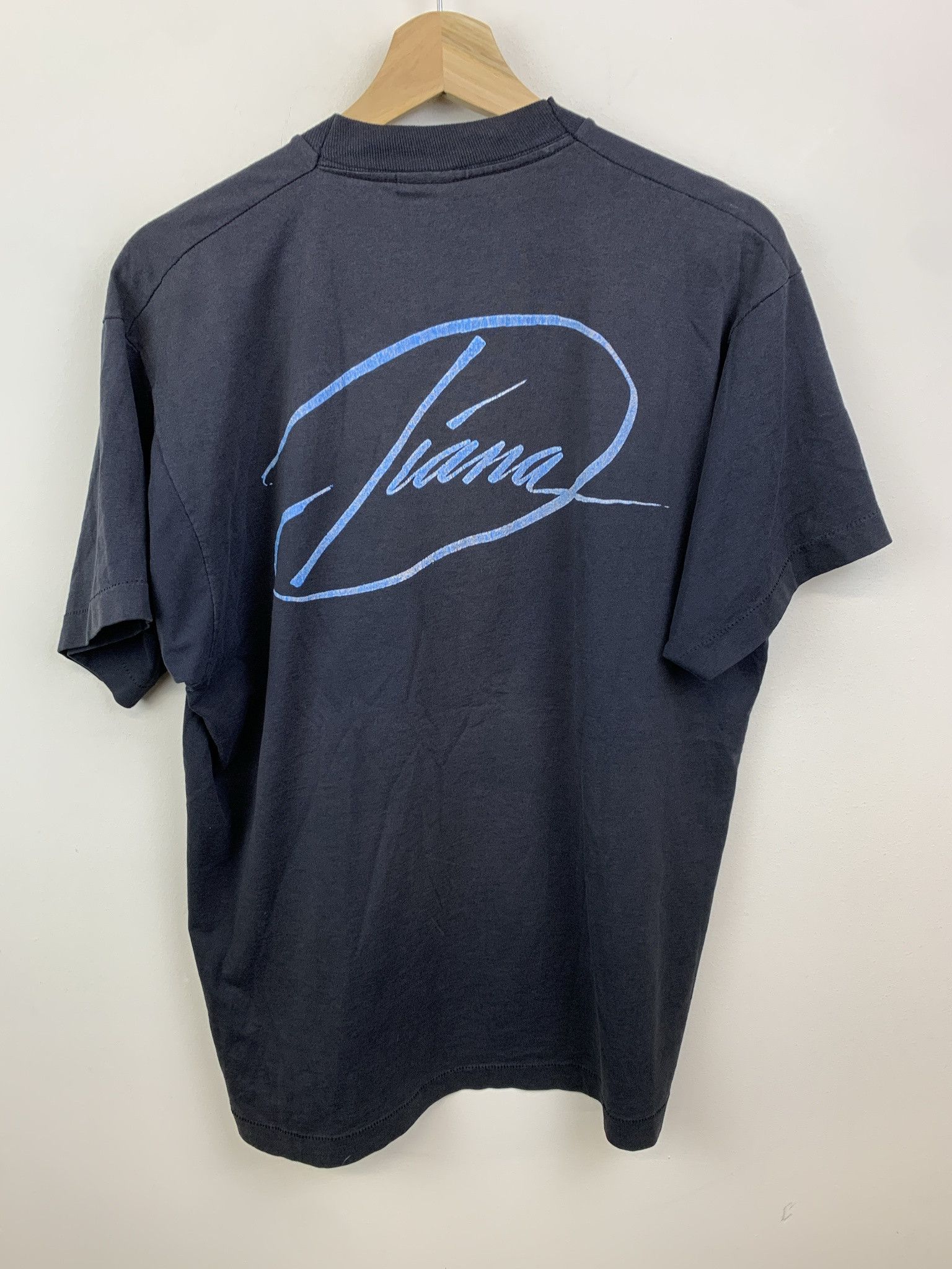 Other Vintage 1980s Diana Murrell Single Stitch Band Tee Size XL Size US XL / EU 56 / 4 - 4 Thumbnail