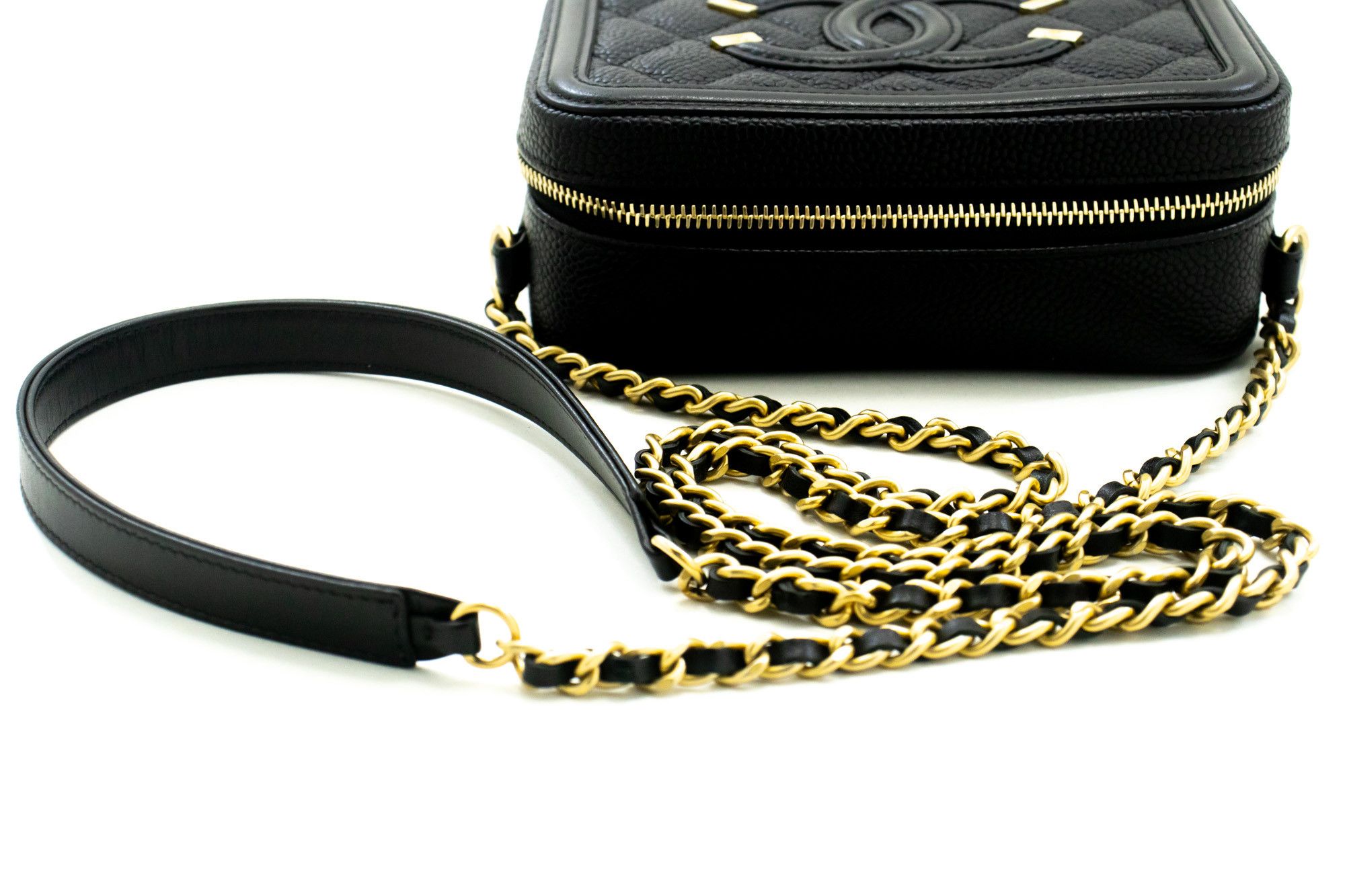 Chanel Cc Filigree Black Leather Shoulder Bag (Pre-Owned) Size ONE SIZE - 4 Thumbnail
