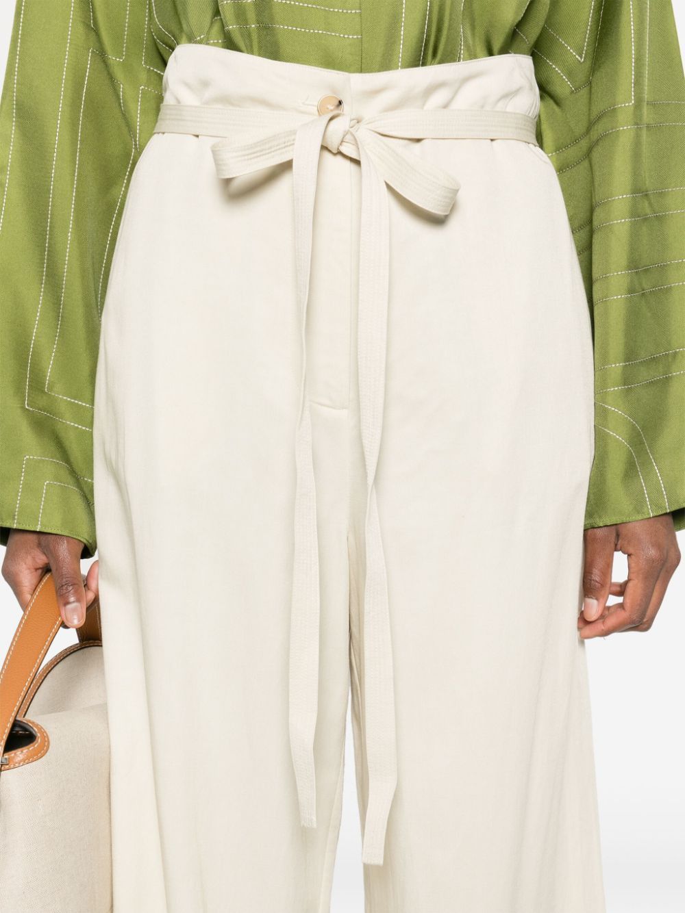 Toteme TIE-WAIST FLUID TROUSERS Size 27" / US 4 / IT 40 - 3 Thumbnail