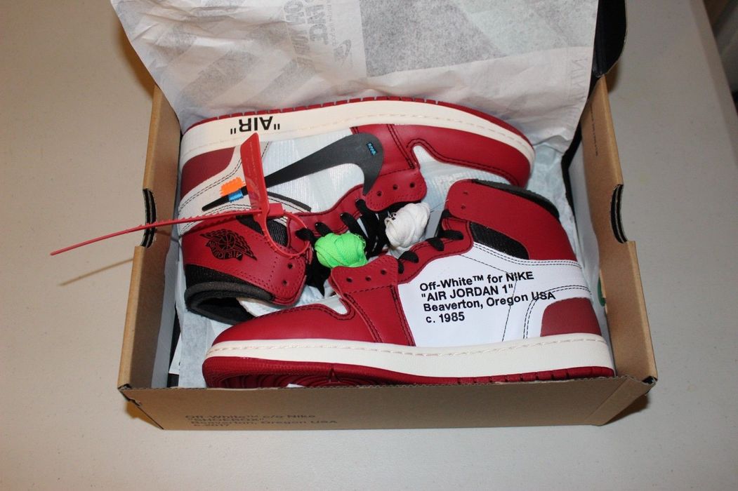 Jordan 1 Retro High Off-White Chicago