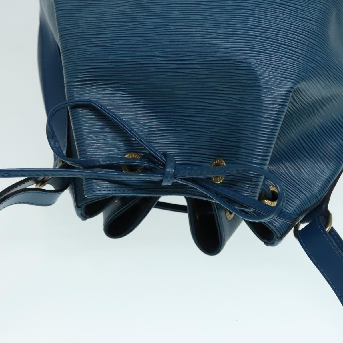Louis Vuitton Noé Blue Leather Shoulder Bag (Pre-Owned) Size ONE SIZE - 7 Thumbnail