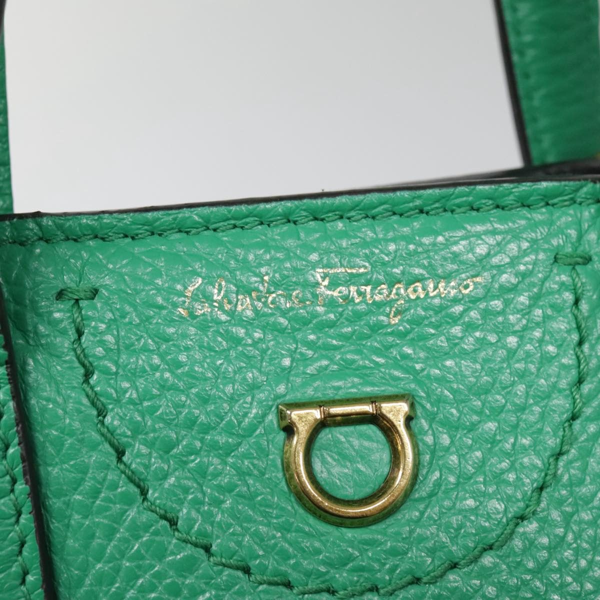 Salvatore Ferragamo Gancini Green Leather Handbag (Pre-Owned) Size ONE SIZE - 11 Thumbnail