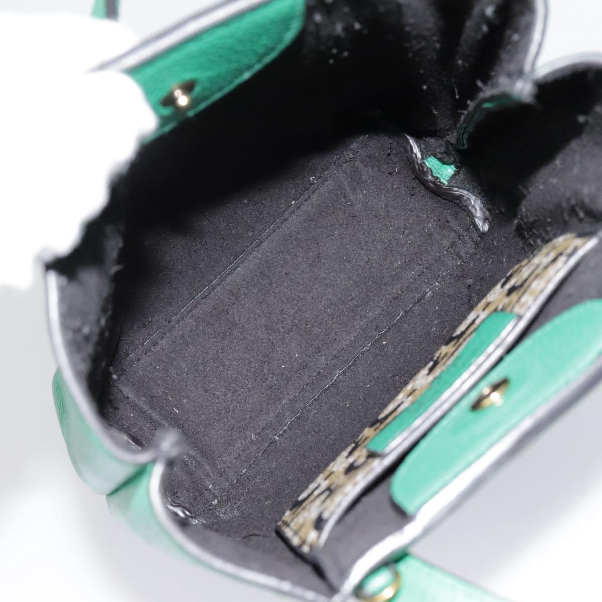 Salvatore Ferragamo Gancini Green Leather Handbag (Pre-Owned) Size ONE SIZE - 12 Thumbnail