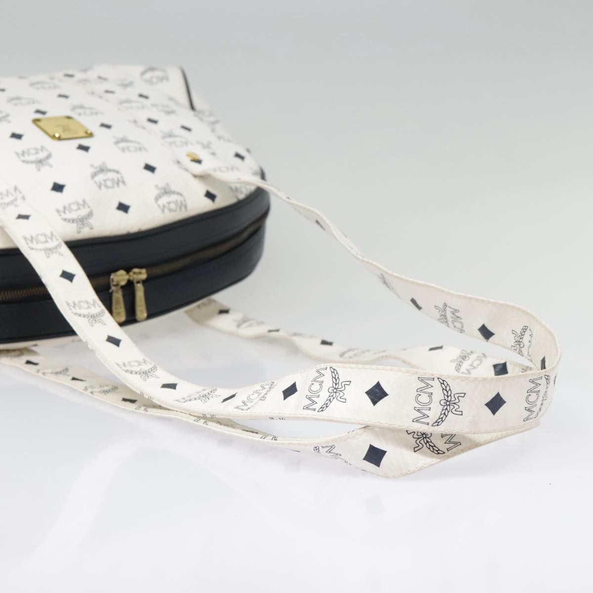 MCM Visetos White Canvas Shoulder Bag (Pre-Owned) Size ONE SIZE - 5 Thumbnail
