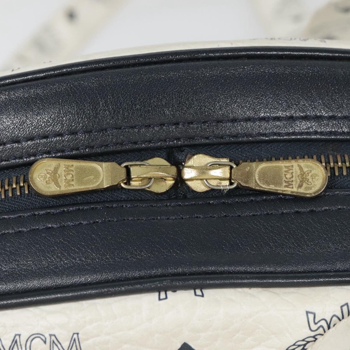 MCM Visetos White Canvas Shoulder Bag (Pre-Owned) Size ONE SIZE - 11 Thumbnail