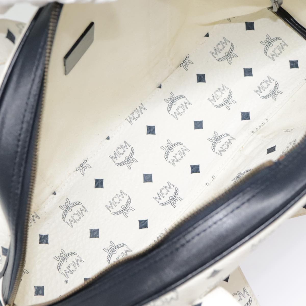 MCM Visetos White Canvas Shoulder Bag (Pre-Owned) Size ONE SIZE - 12 Thumbnail