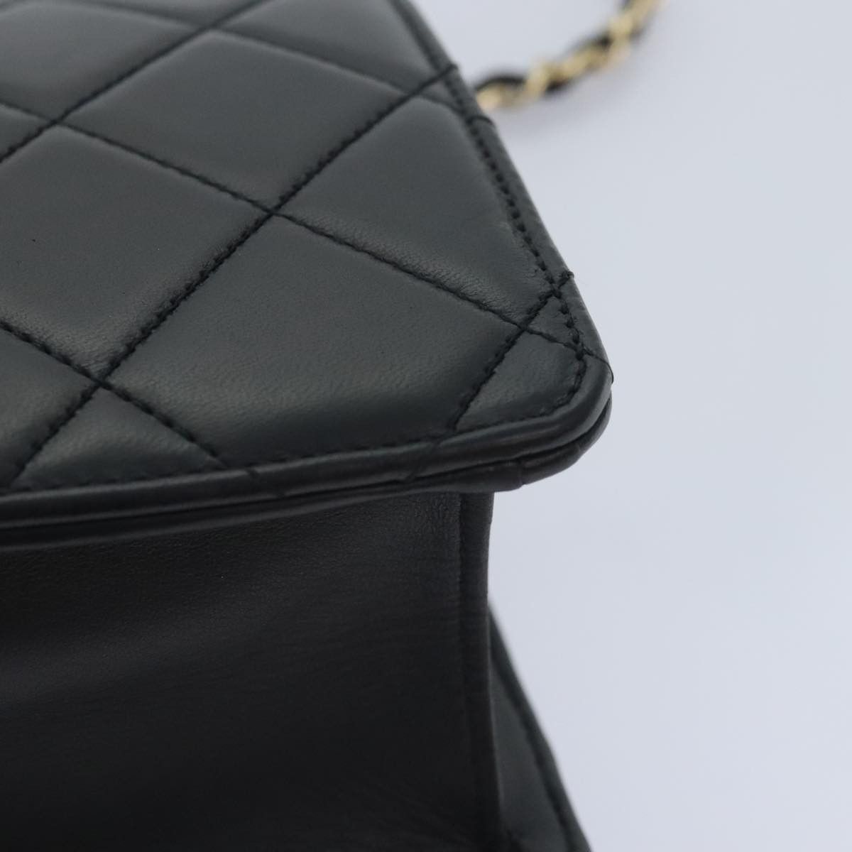 Chanel Matelassé Black Leather Shoulder Bag (Pre-Owned) Size ONE SIZE - 9 Thumbnail