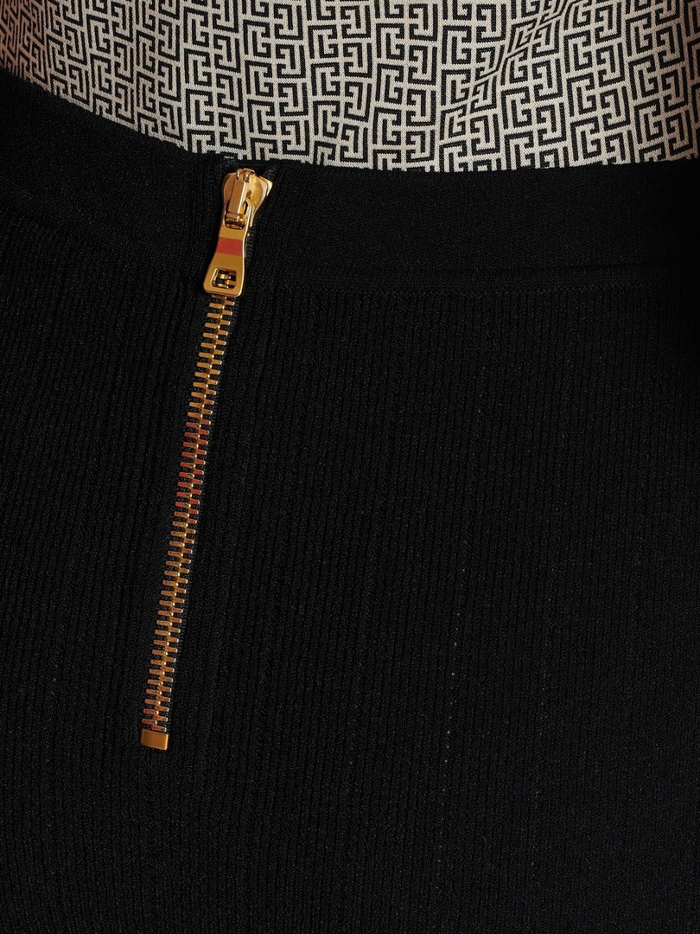 Balmain BUTTONED KNITTED SKIRT Size 27" / US 4 / IT 40 - 2 Thumbnail