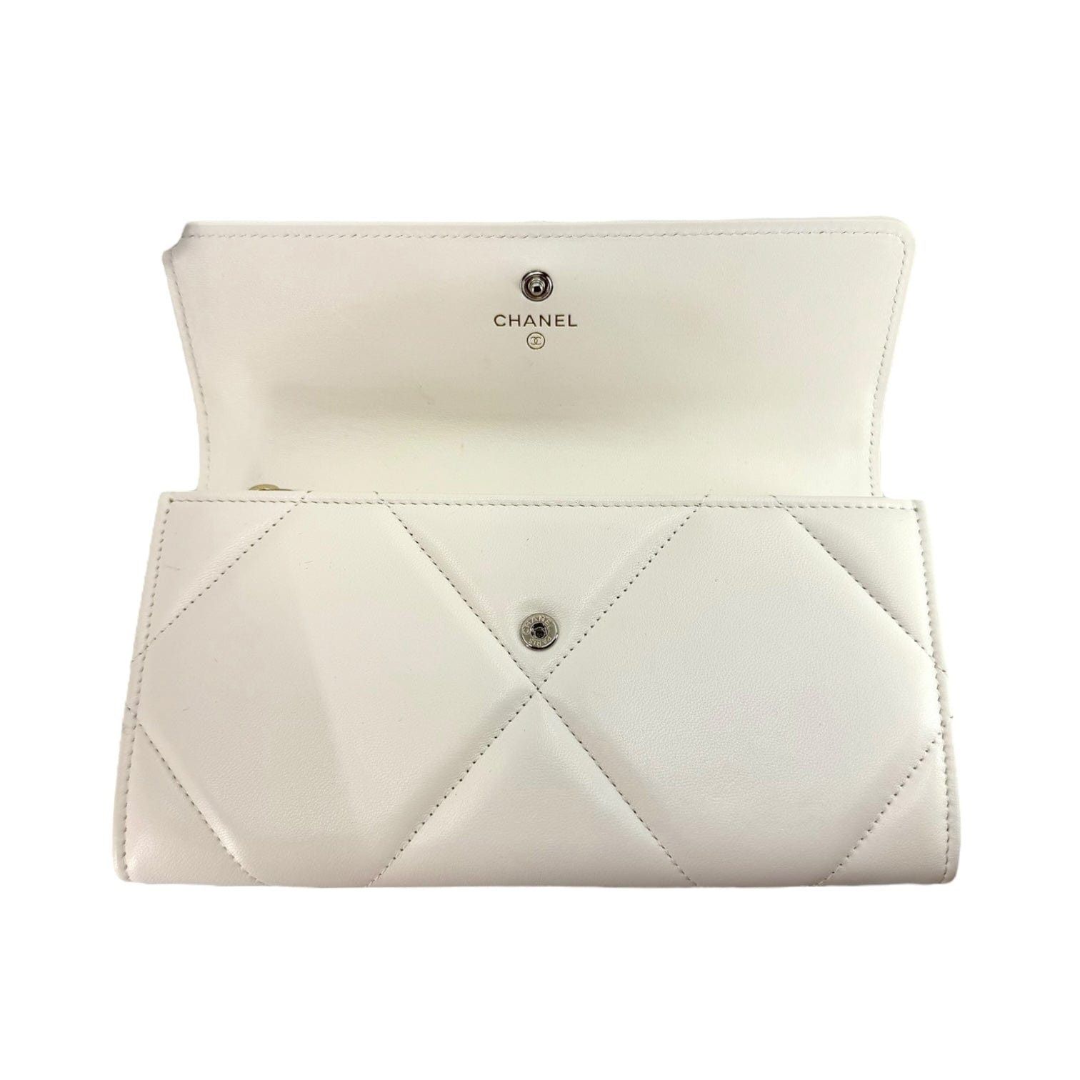 Chanel Quilted 19 Long Flap Wallet White Size ONE SIZE - 3 Thumbnail