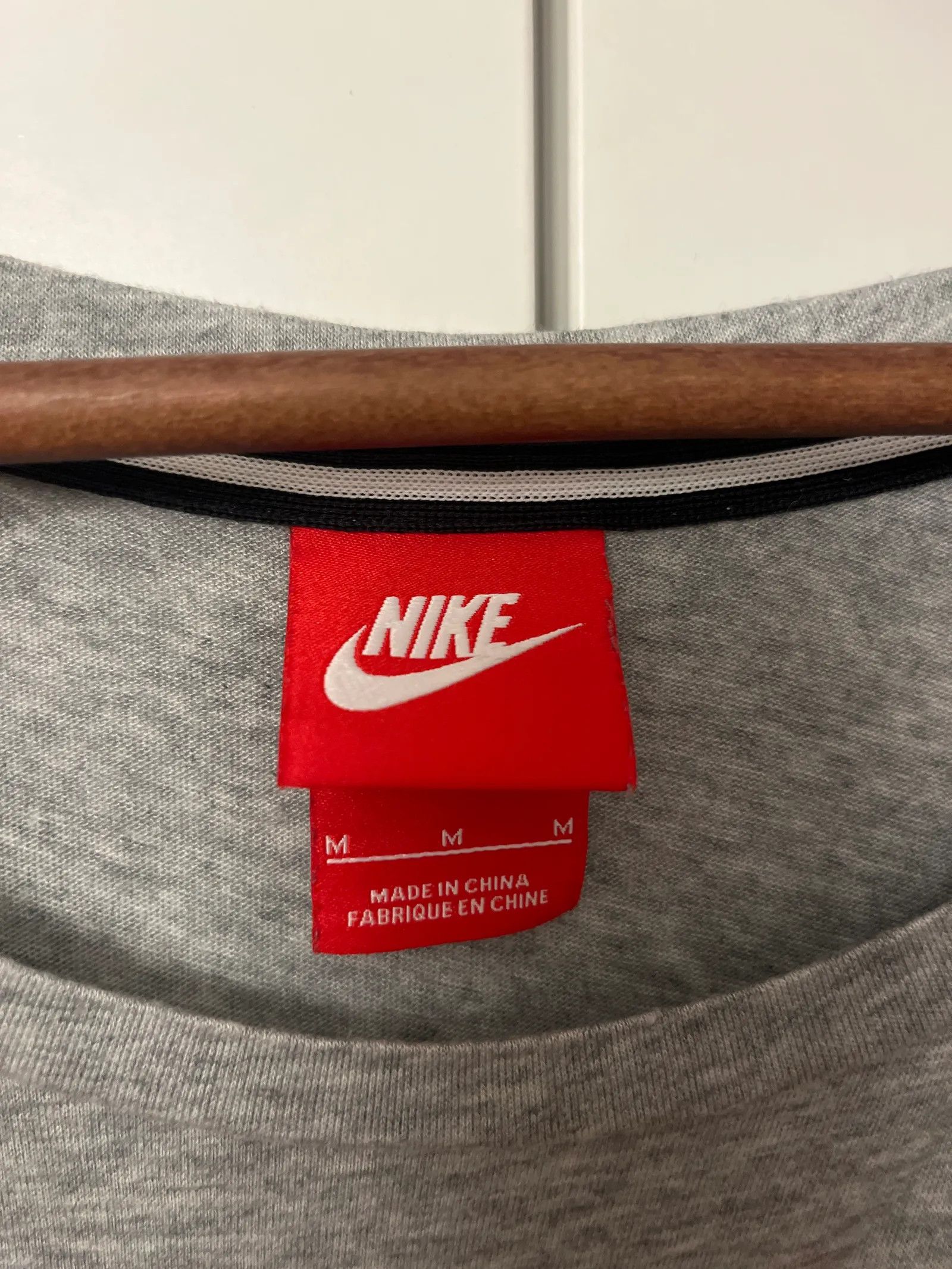 Nike Nike Top Size M / US 6-8 / IT 42-44 - 2 Thumbnail