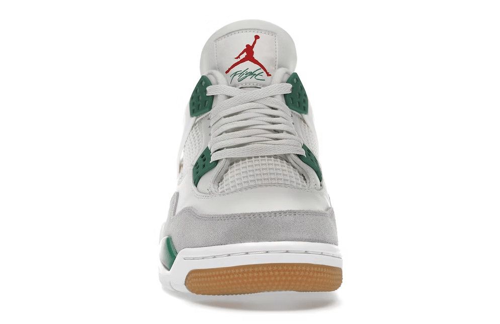 Nike 4 Retro SB Pine Green Size US 8.5 / EU 41-42 - 3 Thumbnail