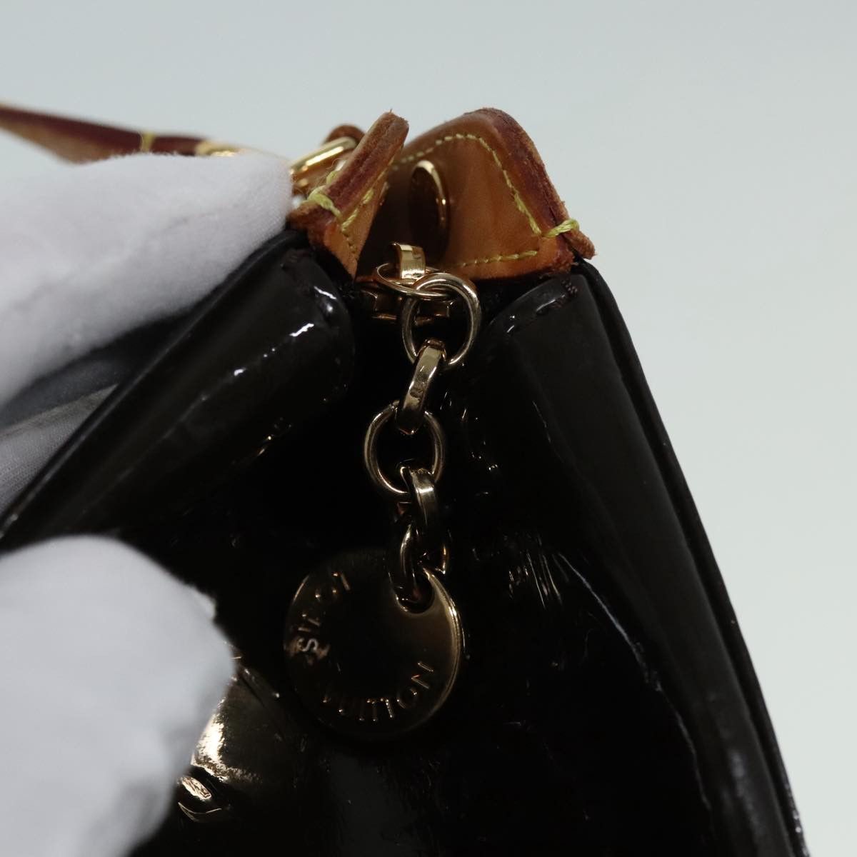 Louis Vuitton Blair Burgundy Patent Leather Handbag (Pre-Owned) Size ONE SIZE - 6 Thumbnail