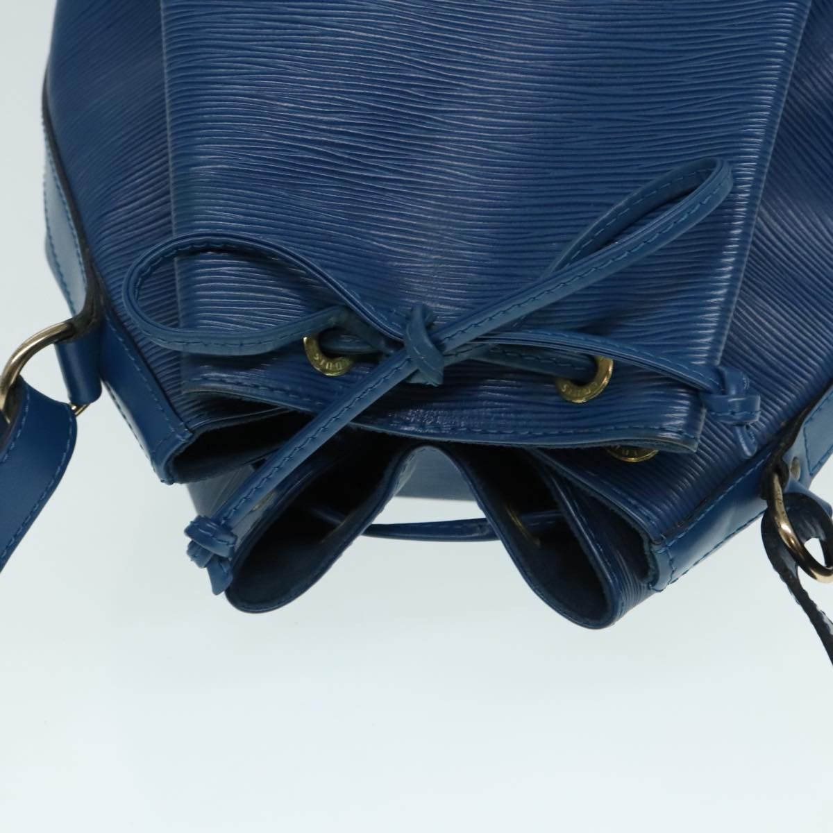Louis Vuitton Noé Blue Leather Shoulder Bag (Pre-Owned) Size ONE SIZE - 7 Thumbnail