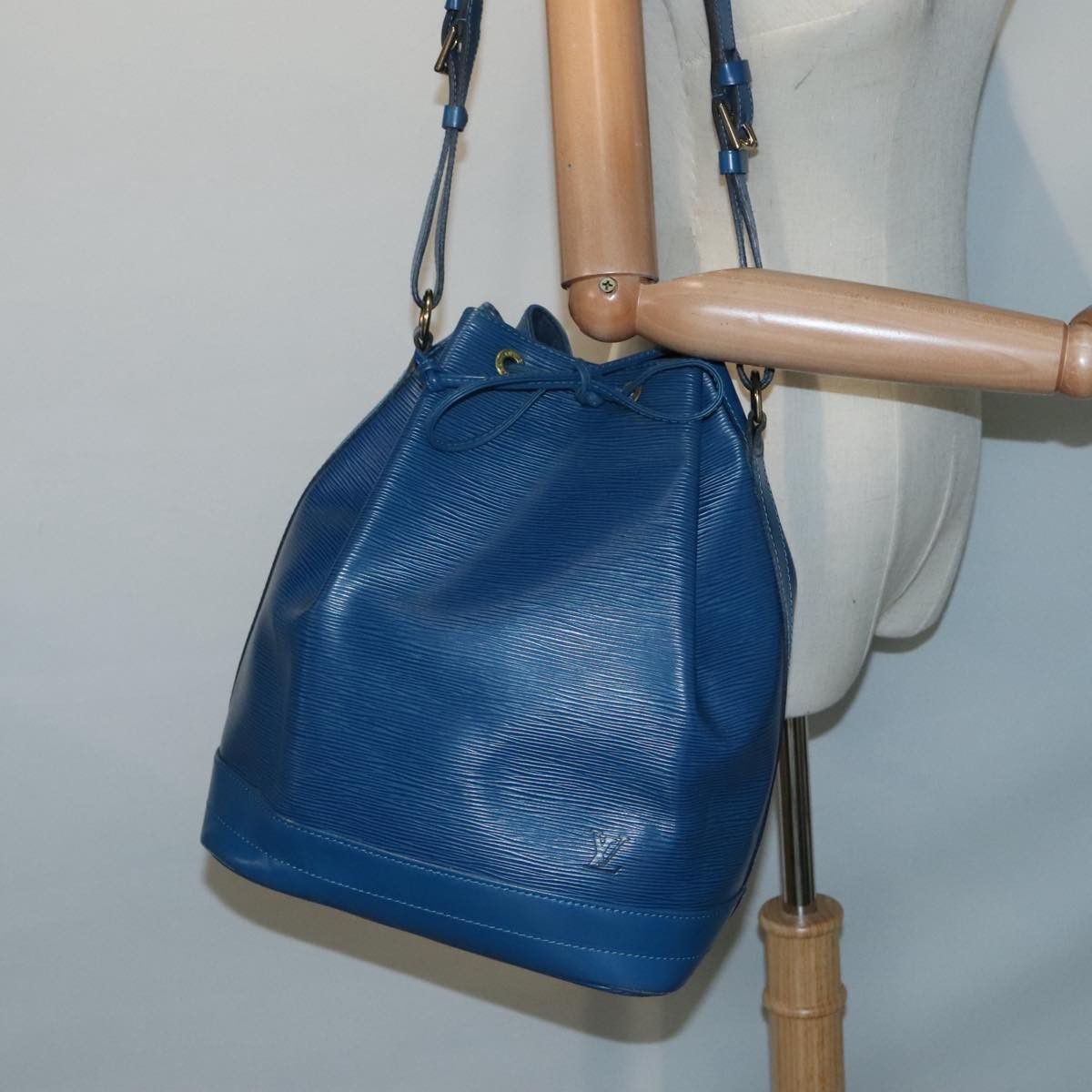 Louis Vuitton Noé Blue Leather Shoulder Bag (Pre-Owned) Size ONE SIZE - 10 Thumbnail