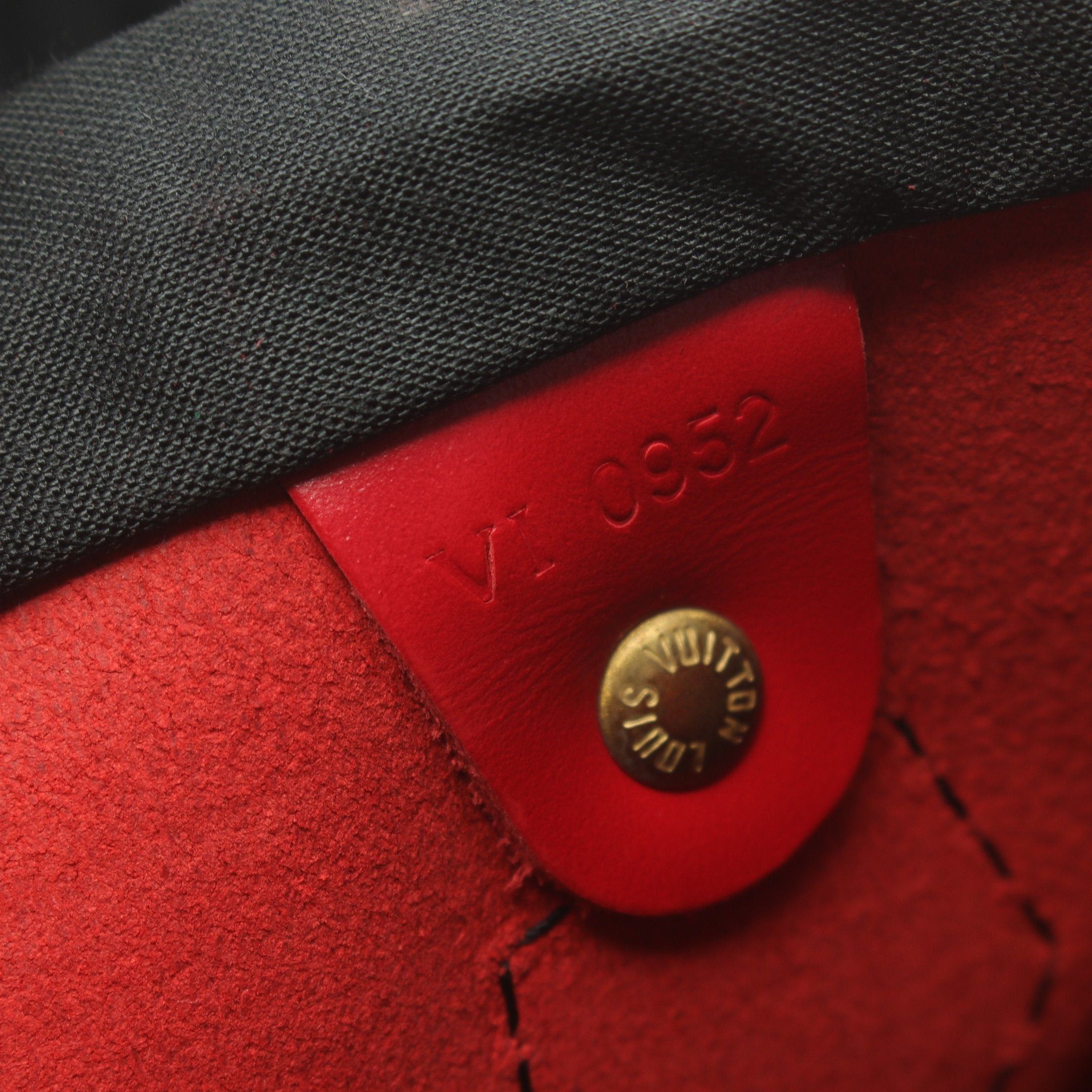 Louis Vuitton Louis Vuitton Speedy 30 Epi Castilian Red Handbag Leather Size ONE SIZE - 5 Thumbnail
