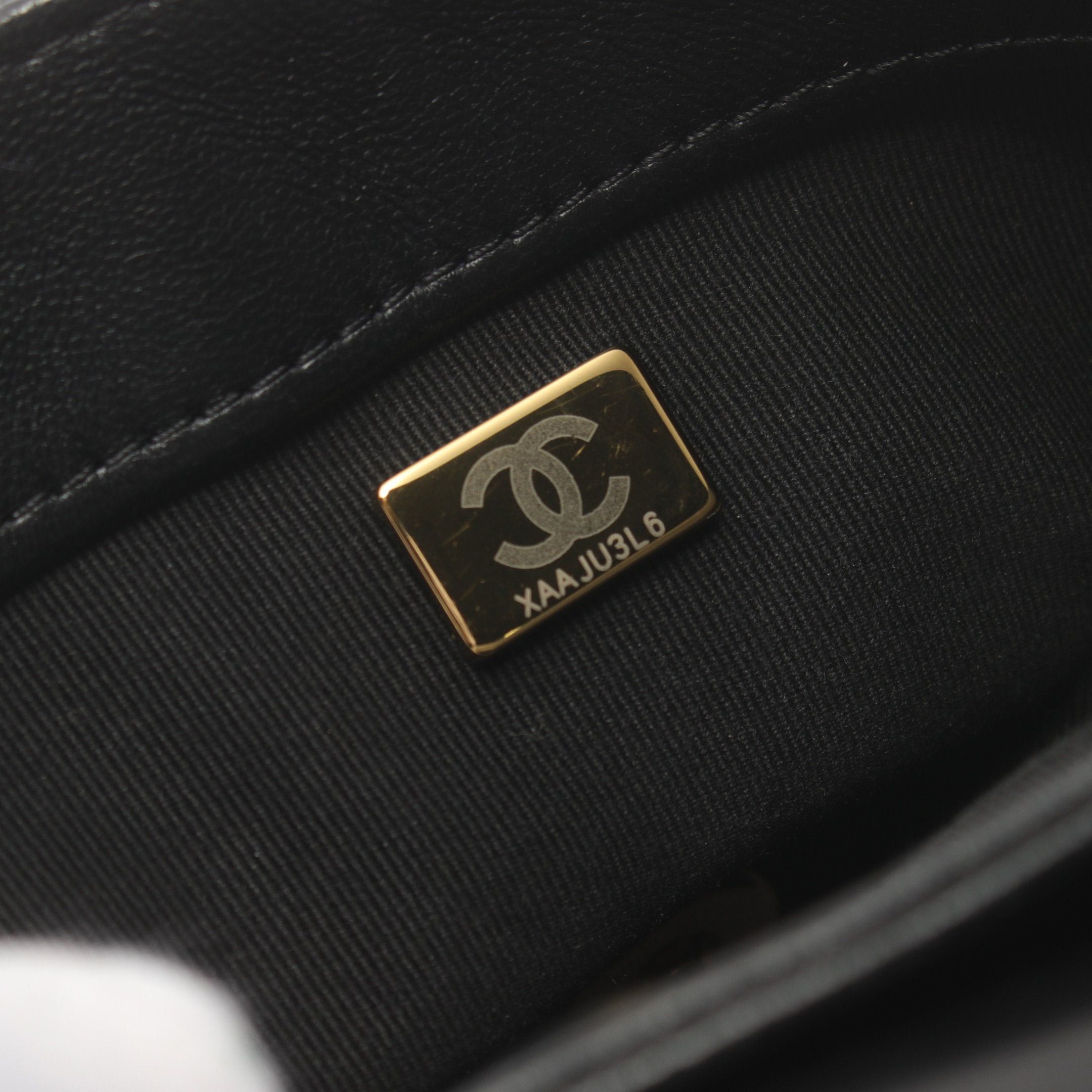 Chanel Chanel Chanel 19 Matelasse Chain Shoulder Bag Lambskin Black Gold Hardware Size ONE SIZE - 5 Thumbnail