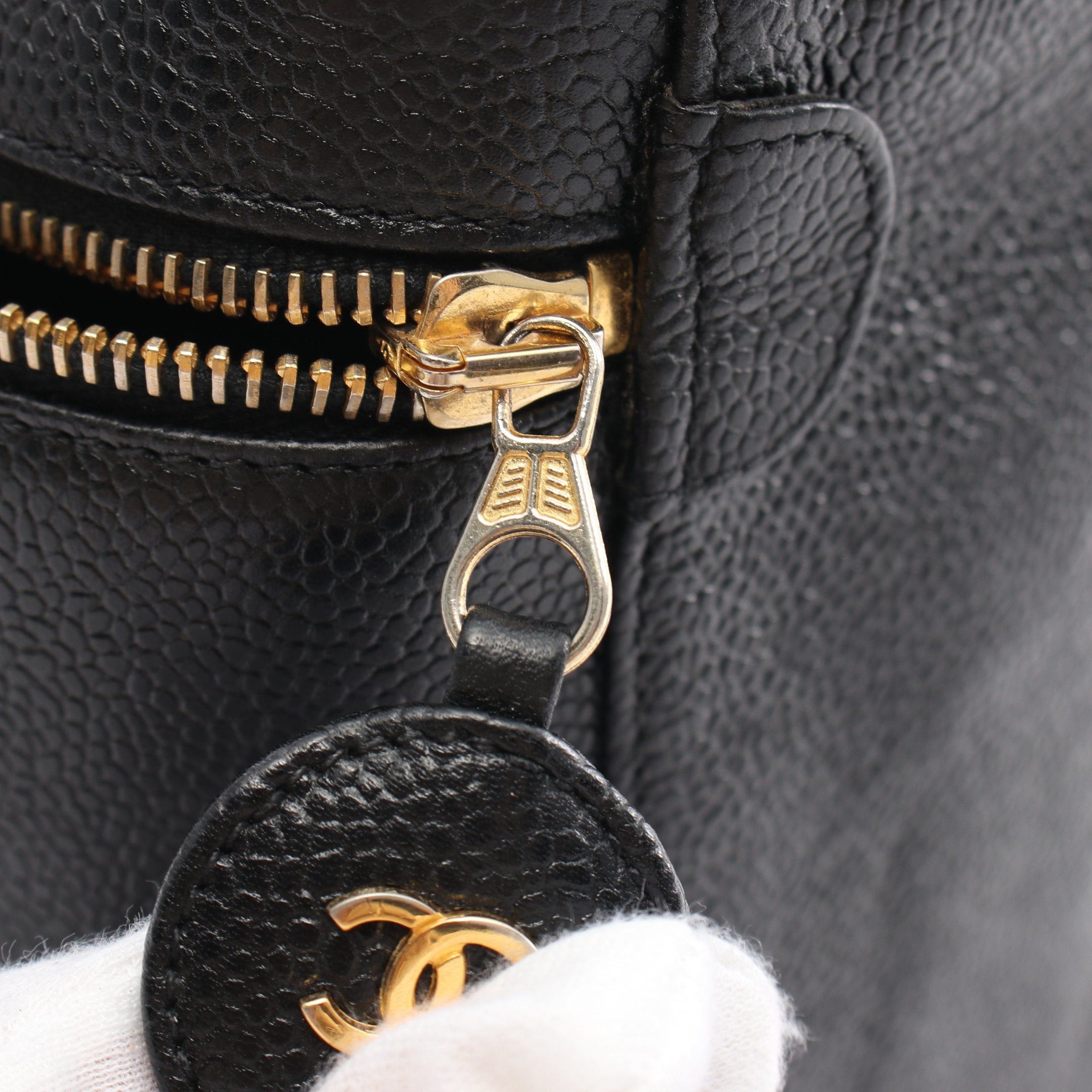 Chanel Chanel Coco Mark Handbag Vanity Bag Caviar Skin Black Gold Hardware Size ONE SIZE - 8 Thumbnail