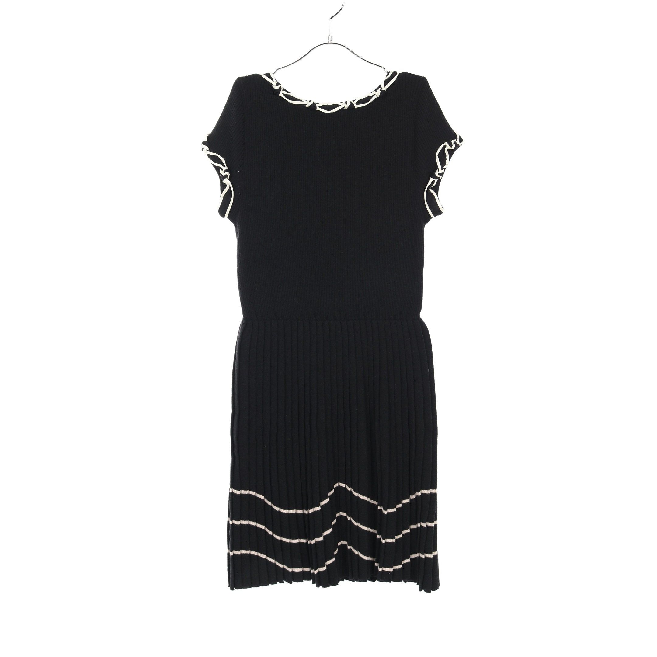 Chanel Chanel Pleats Rib Knit Dress Wool Black 07A Size ONE SIZE - 2 Thumbnail