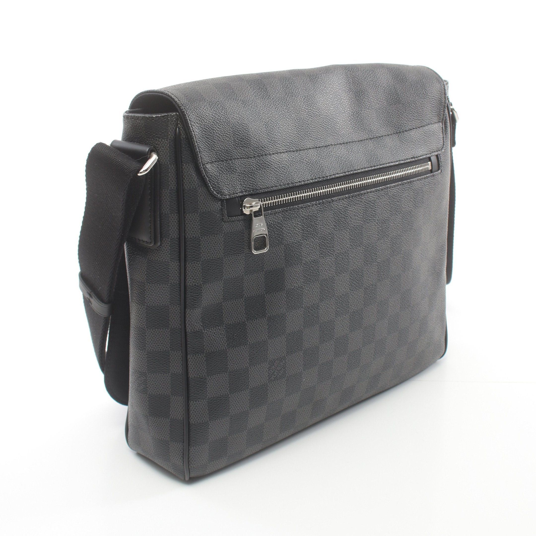 Louis Vuitton Louis Vuitton District Pm Damier Graphite Shoulder Bag Leather Black Size ONE SIZE - 2 Thumbnail