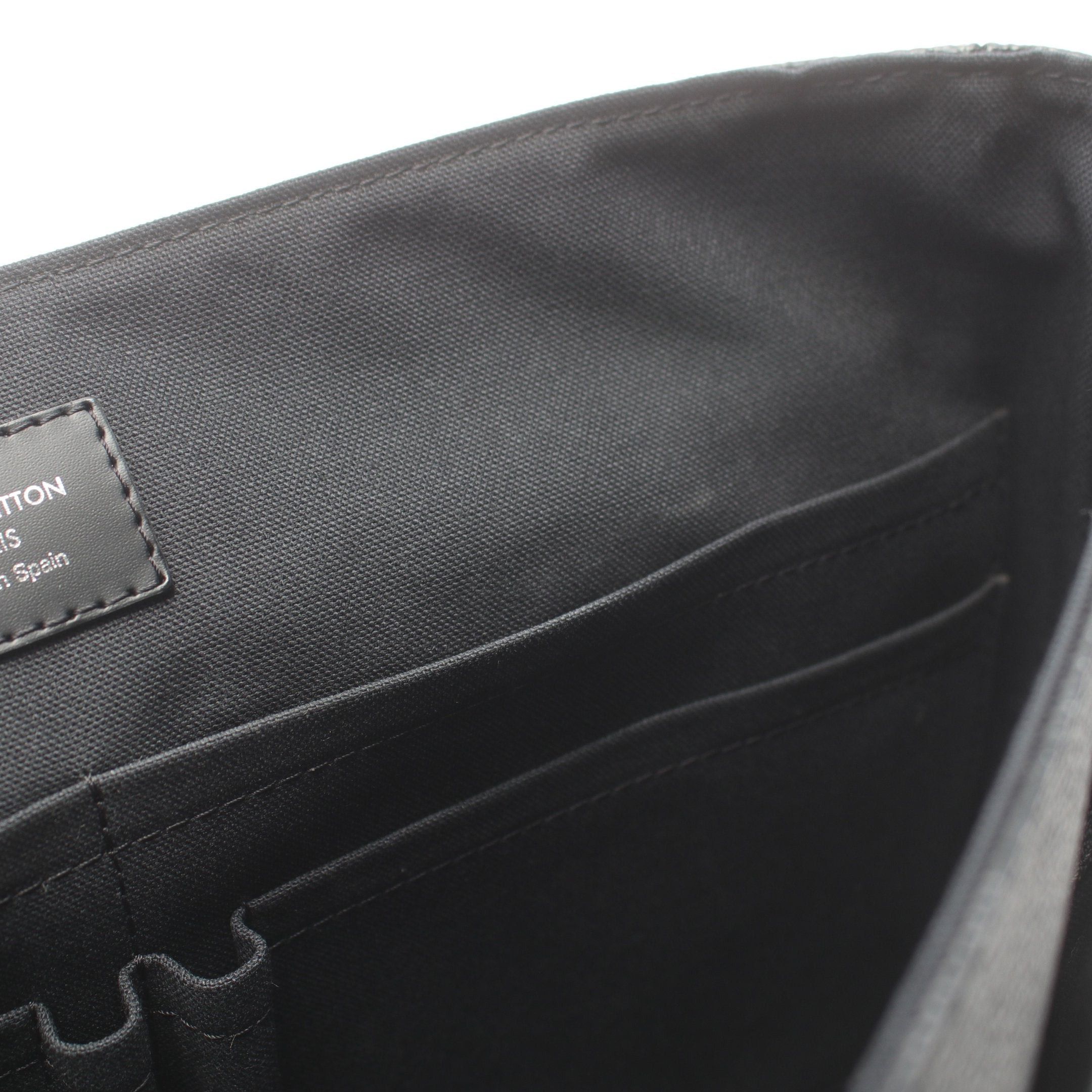 Louis Vuitton Louis Vuitton District Pm Damier Graphite Shoulder Bag Leather Black Size ONE SIZE - 8 Thumbnail