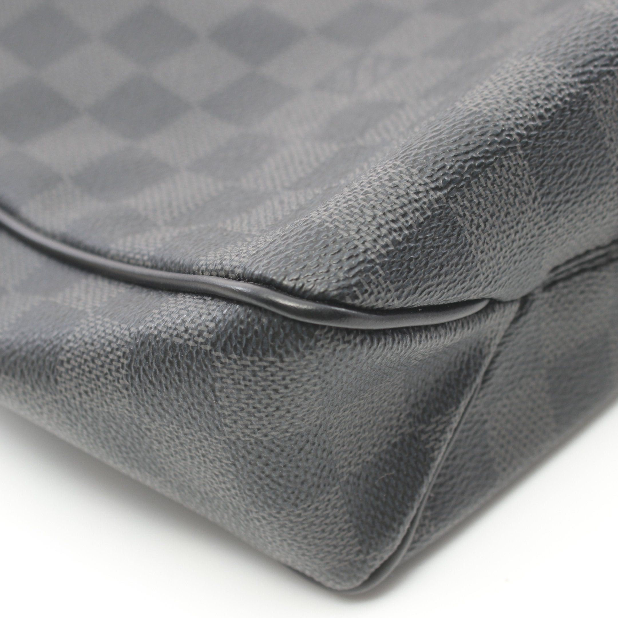 Louis Vuitton Louis Vuitton District Pm Damier Graphite Shoulder Bag Leather Black Size ONE SIZE - 7 Thumbnail