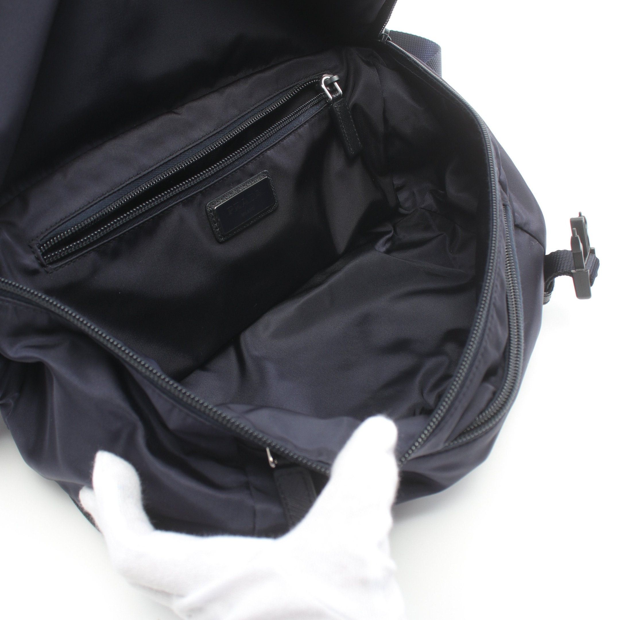 Prada Prada Re-Nylon Shoulder Bag Nylon Saffiano Leather Navy Black Size ONE SIZE - 3 Thumbnail