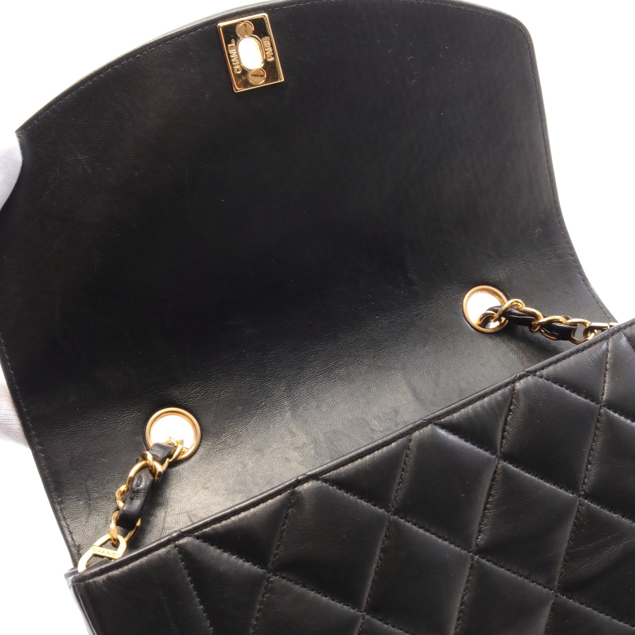 Chanel Chanel Matelasse Diana Flap Chain Shoulder Bag Leather Black Gold Hardware Size ONE SIZE - 6 Thumbnail