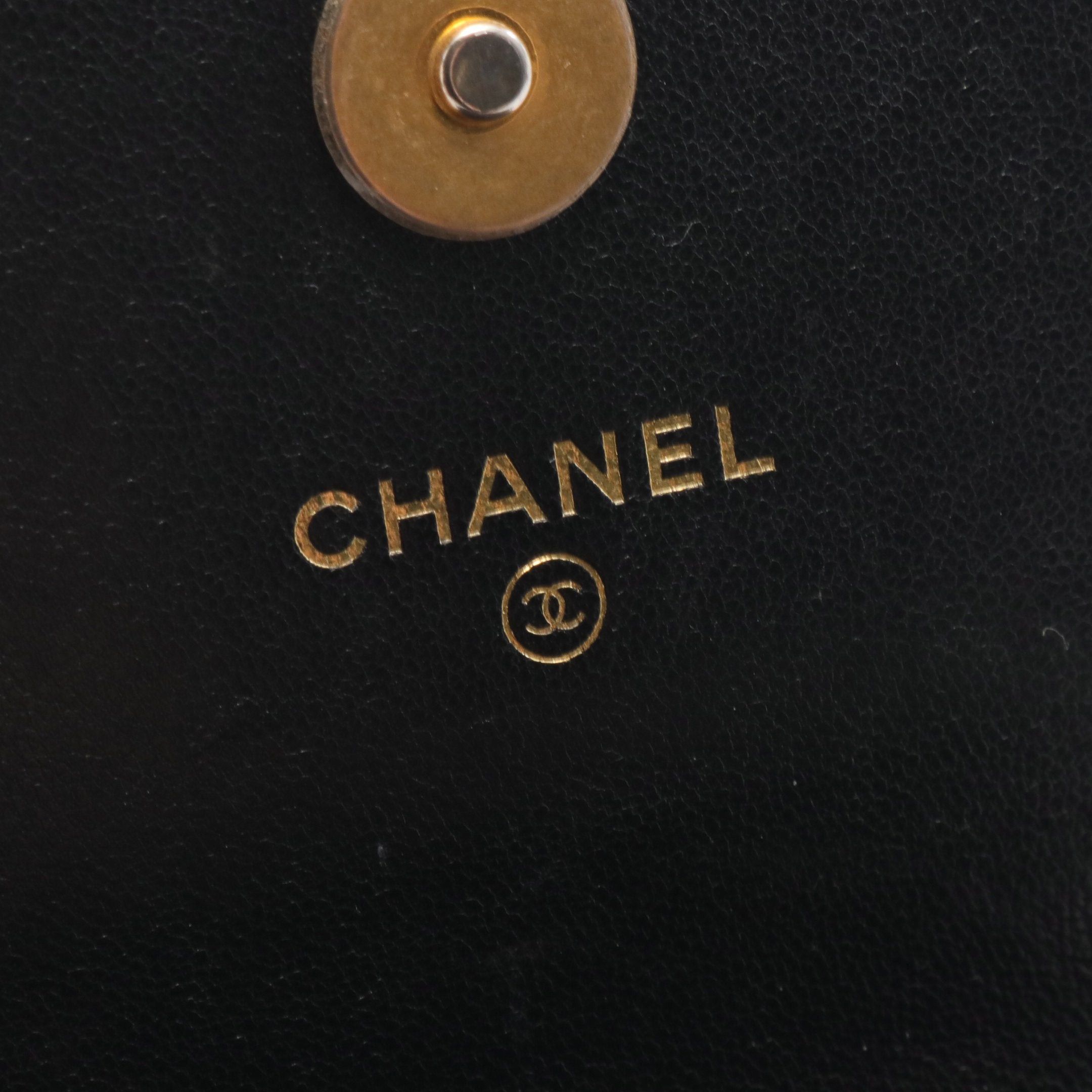 Chanel Chanel 19 Dizeneuf Matelasse Phone Holder Chain Shoulder Bag Lambskin Black Combination Metal Fittings Size ONE SIZE - 4 Thumbnail