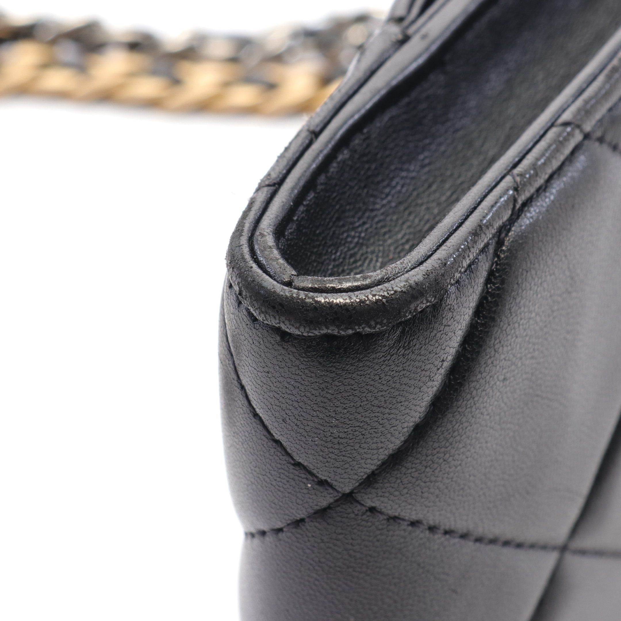 Chanel Chanel 19 Dizeneuf Matelasse Phone Holder Chain Shoulder Bag Lambskin Black Combination Metal Fittings Size ONE SIZE - 7 Thumbnail